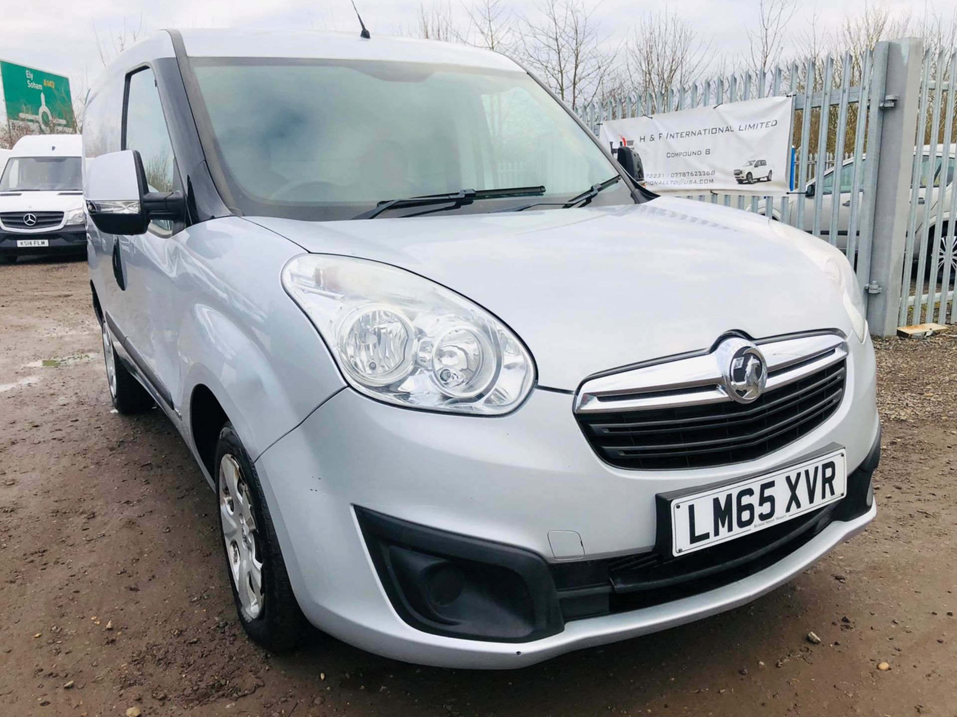 **ON SALE**Vauxhall Combo 1.3 CDTI 2000 L1 H1 ** Sportive ** 2015 '65 Reg' Air Con - Metallic Silver - Image 4 of 28