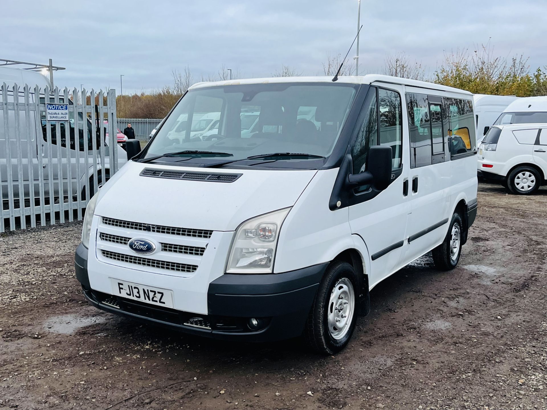 Ford Transit Toureno 2.2 TDCI Trend 2013 '13 Reg' 9 seats - Air Con - Cruise Control - Image 4 of 25