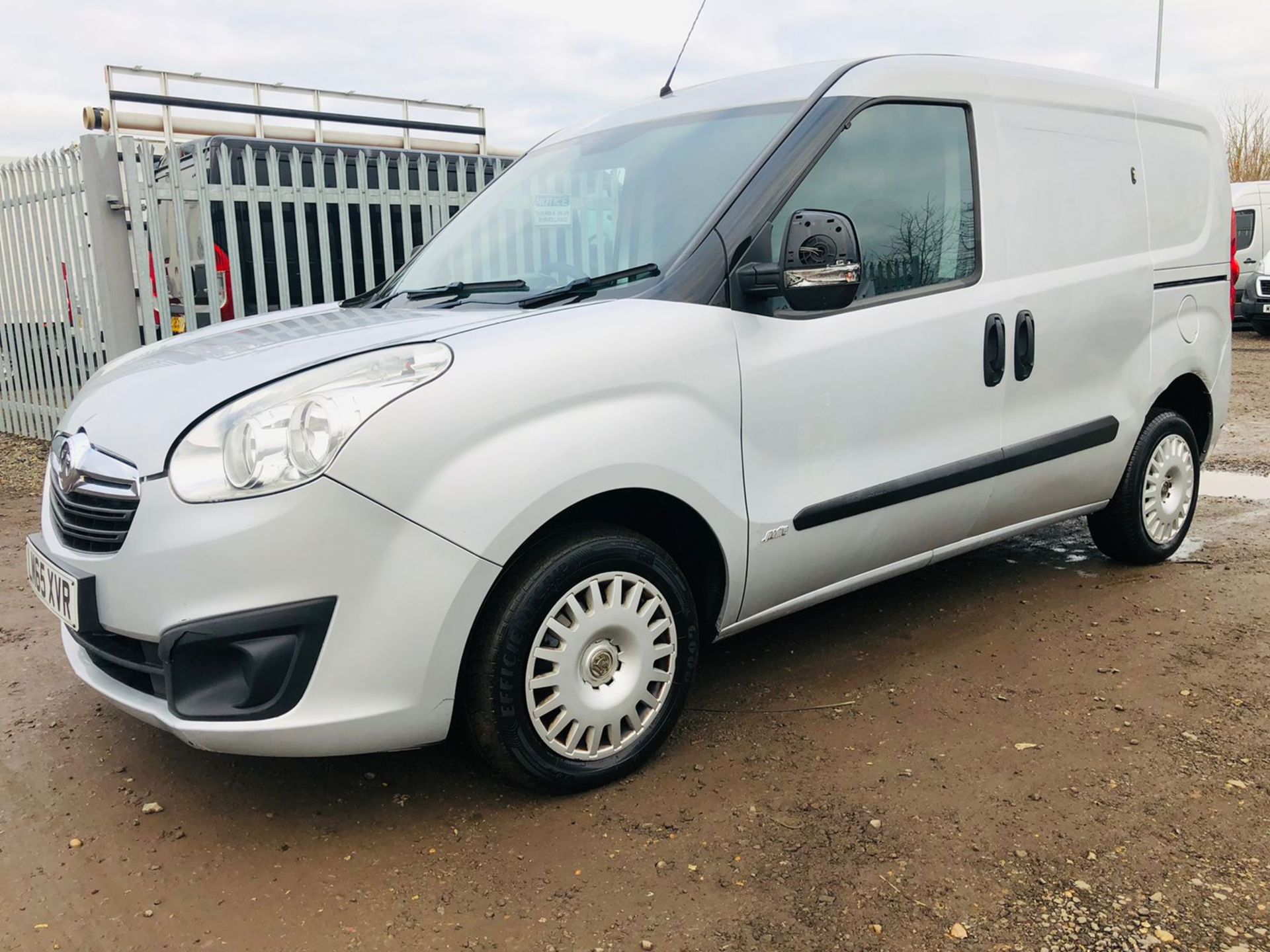 **ON SALE**Vauxhall Combo 1.3 CDTI 2000 L1 H1 ** Sportive ** 2015 '65 Reg' Air Con - Metallic Silver - Image 6 of 28