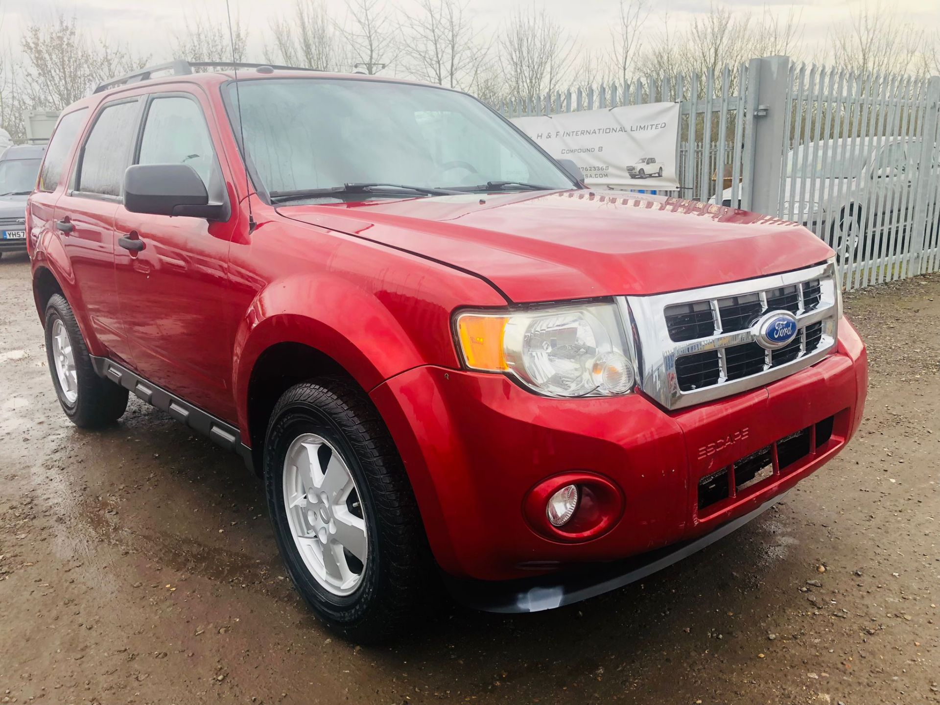 ** ON SALE ** Ford Escape XLT 3.0L V6 ' 2011 Year ' Auto - A/C - Winter Pack - Left hand Drive - Image 2 of 21