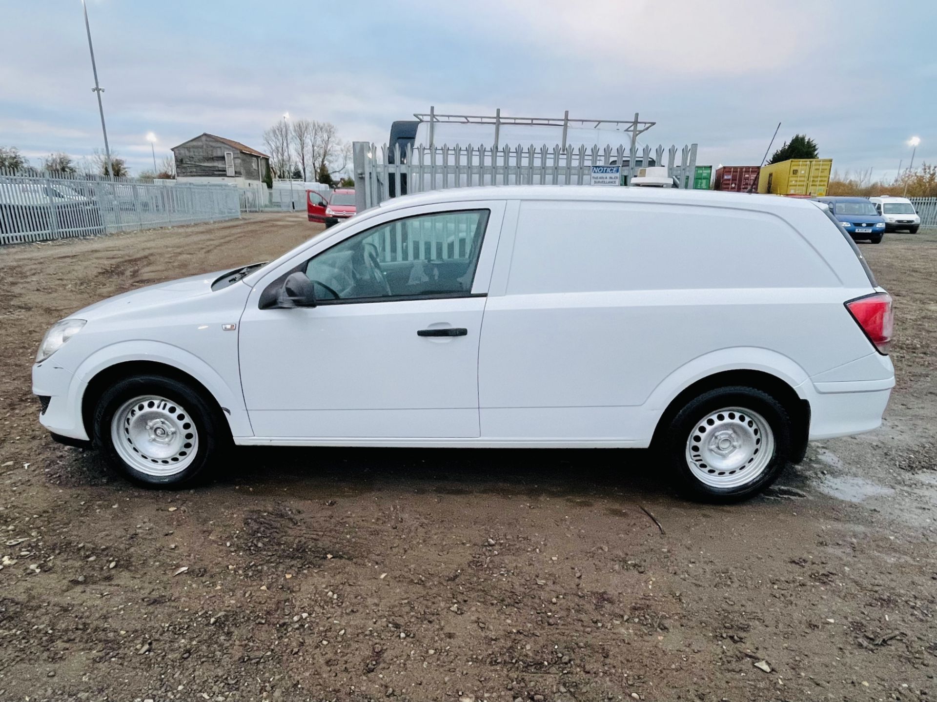 Vauxhall Astra 1.7 CDTI 110 Eco-Flex 2012 '61 Reg' Panel Van - Sat Nav - Image 6 of 19