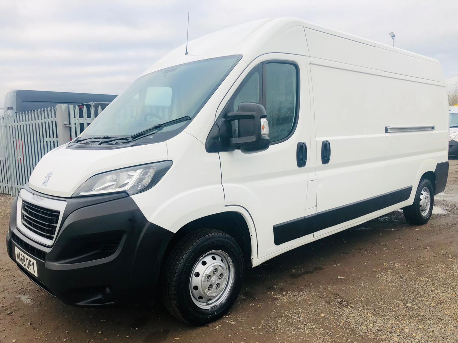 Peugeot Boxer 2.0 BlueHDI 130 335 L3 H2 2018 ' 68 Reg' Euro 6B - ULEZ Compliant - Sat Nav - Air Con - Image 6 of 34