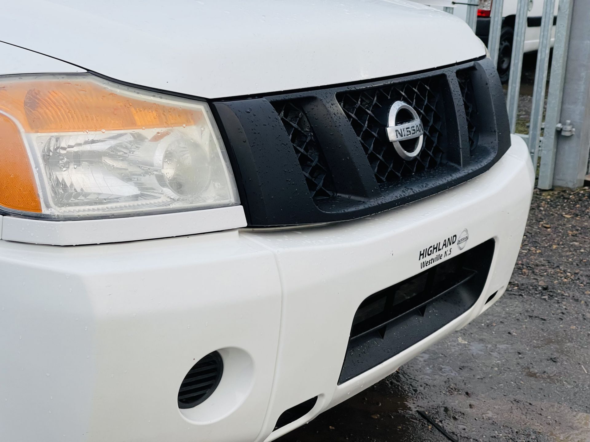 Nissan Titan 5.6L V8 Crew-Cab 4WD '2011 Year' - A/C - 6 Seats - Cruise Control - **RARE** - Image 11 of 29