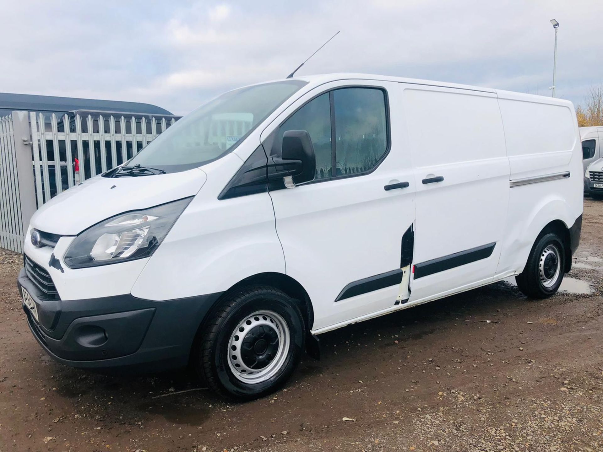 ** ON SALE ** Ford Transit Custom 2.2 TDCI 290 Eco Tech LWB 2015 '64 Reg' - Image 7 of 31