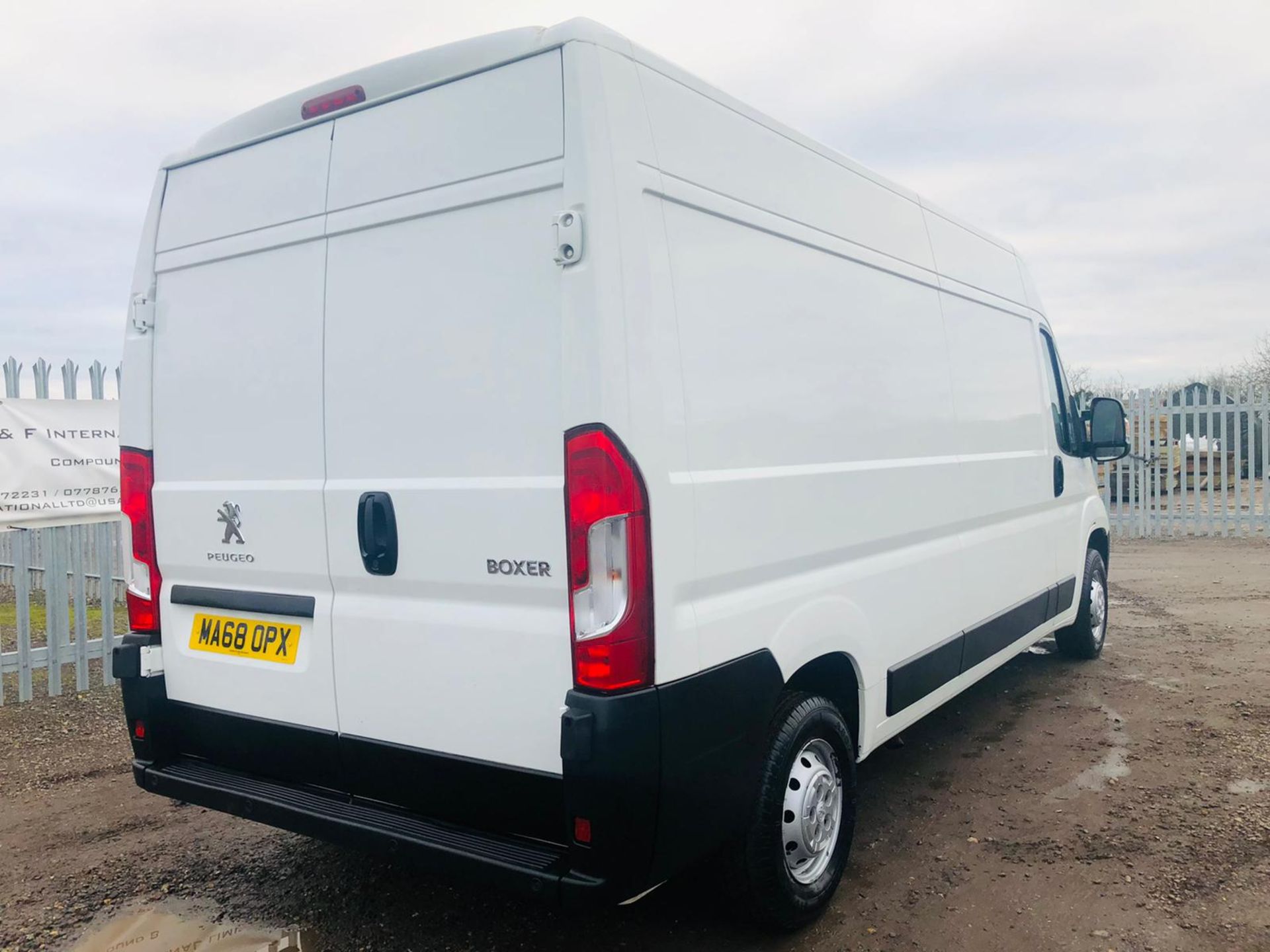 Peugeot Boxer 2.0 BlueHDI 130 335 L3 H2 2018 ' 68 Reg' Euro 6B - ULEZ Compliant - Sat Nav - Air Con - Image 20 of 34