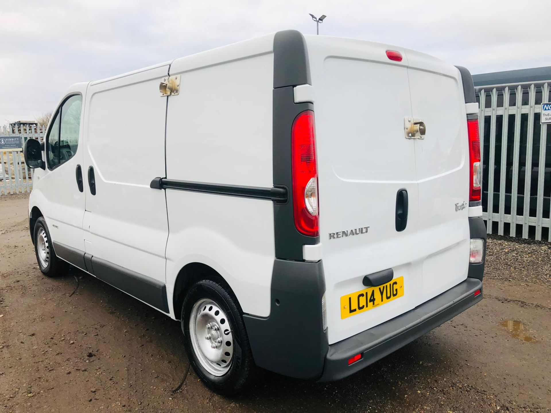 Renault Trafic 2.0 DCI SL27 L1 H1 2014 '14 Reg' Air Con - Image 13 of 31