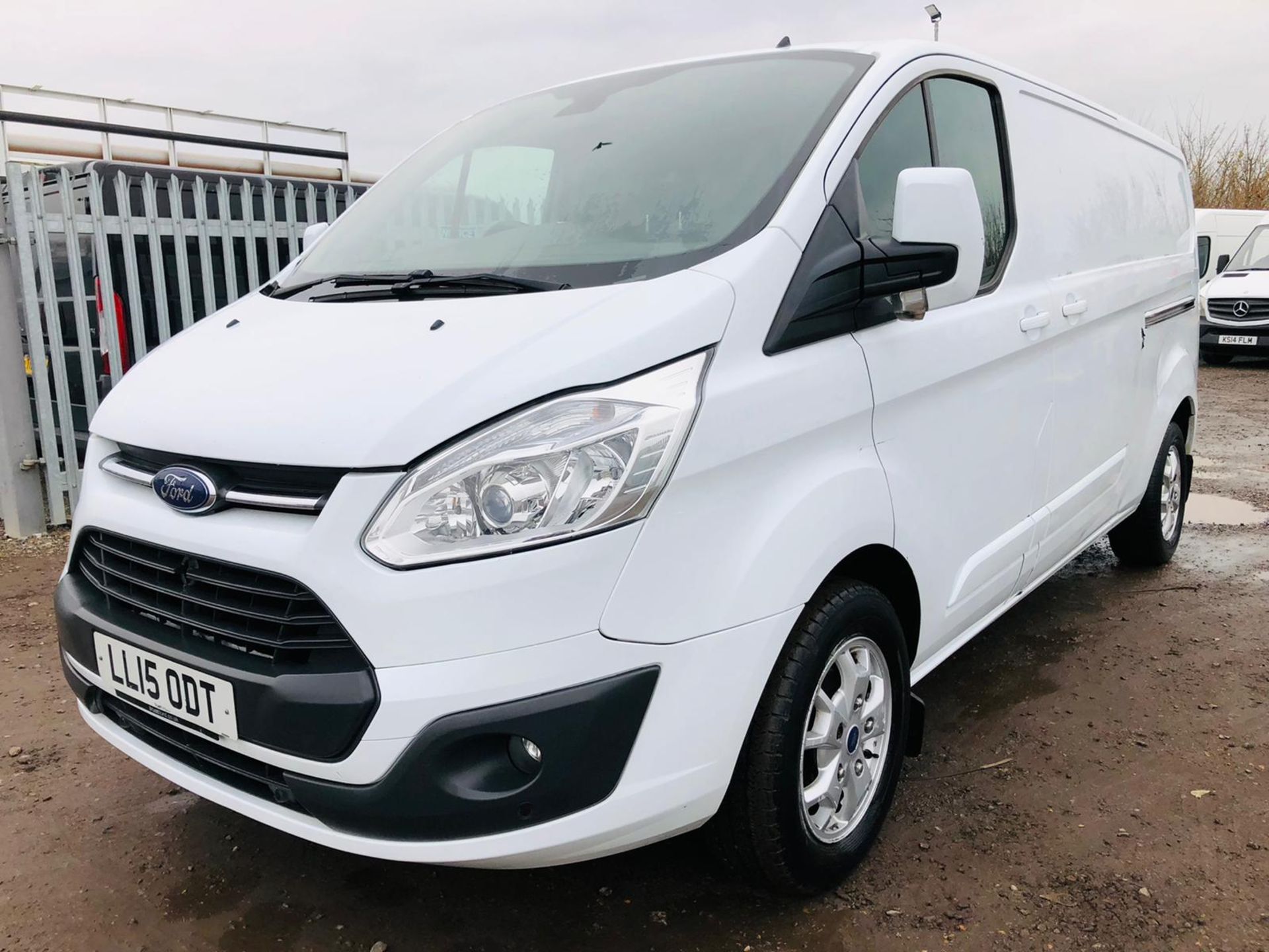 **ON SALE**Ford Transit 2.2 TDCI 125 E-Tech 290 Limited L2 H1 2015 '15 Reg' Air Con - Cruise Control - Image 6 of 33