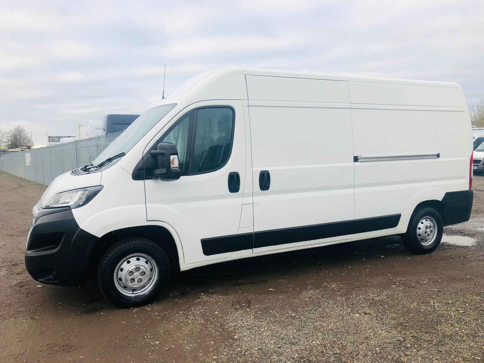 Peugeot Boxer 2.0 BlueHDI 130 335 L3 H2 2018 ' 68 Reg' Euro 6B - ULEZ Compliant - Sat Nav - Air Con - Image 8 of 34