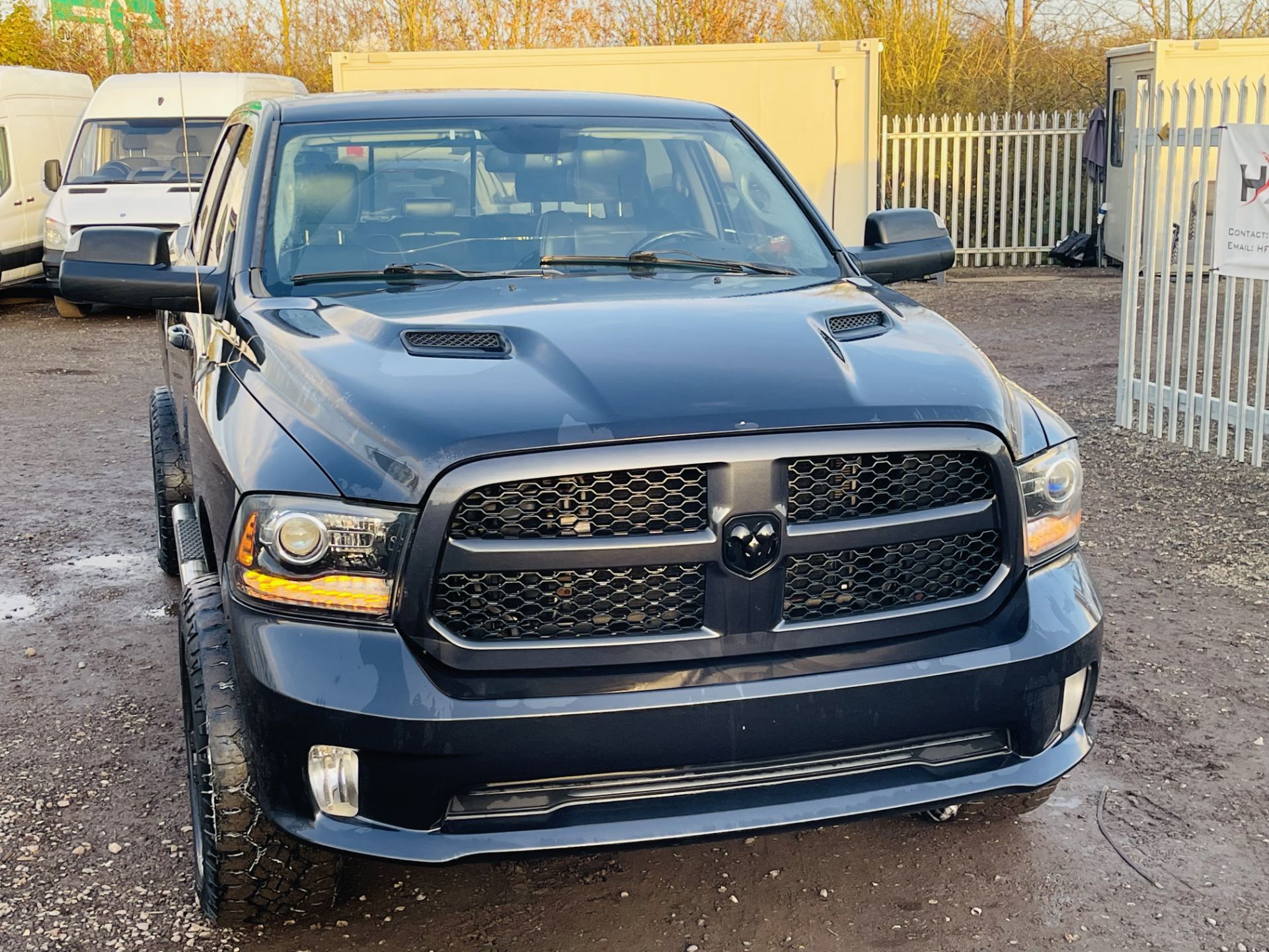 Dodge Ram 5.7 Hemi V8 4WD **Sport Edition** '2013 Year' - Sat Nav - A/C - Full sport spec - Image 7 of 36