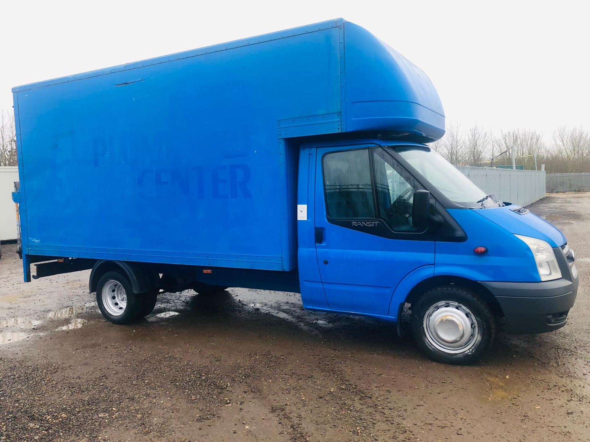 ** ON SALE ** Ford Transit 2.4 TDCI 115 T350L RWD Luton 2009 '59 Reg' ** Low Miles ** Tail-Lift