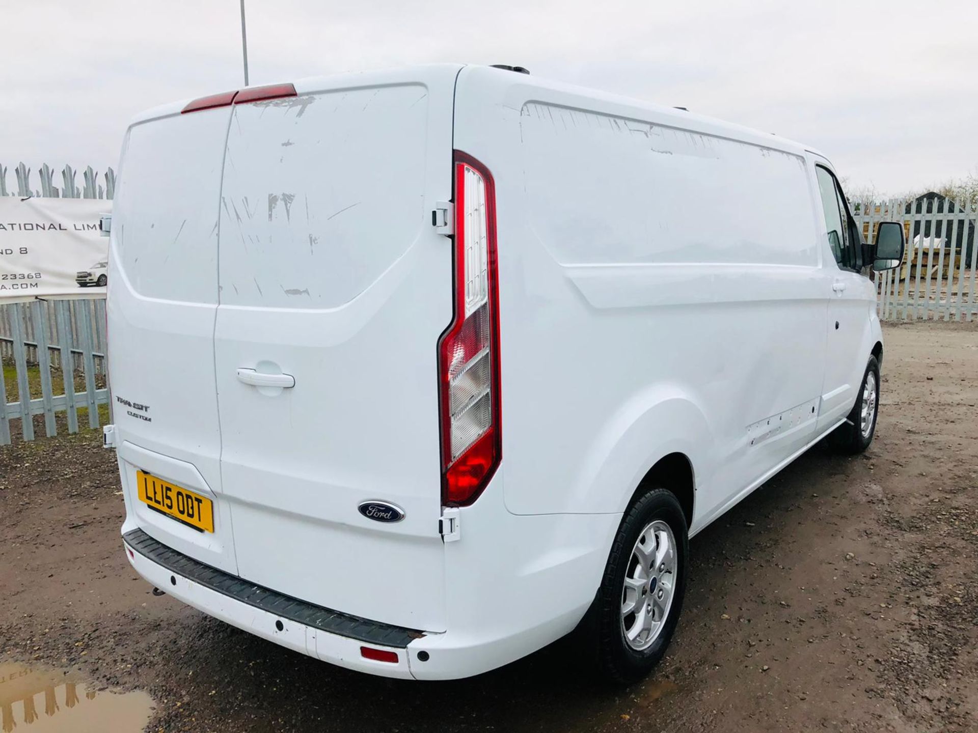 **ON SALE**Ford Transit 2.2 TDCI 125 E-Tech 290 Limited L2 H1 2015 '15 Reg' Air Con - Cruise Control - Image 16 of 33