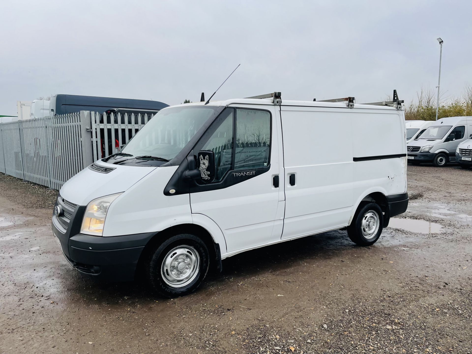 ** ON SALE ** Ford Transit 2.2 TDCI 100 FWD L1 H1 2013 '13 Reg' - Air con - No Vat Save 20% - Image 6 of 21