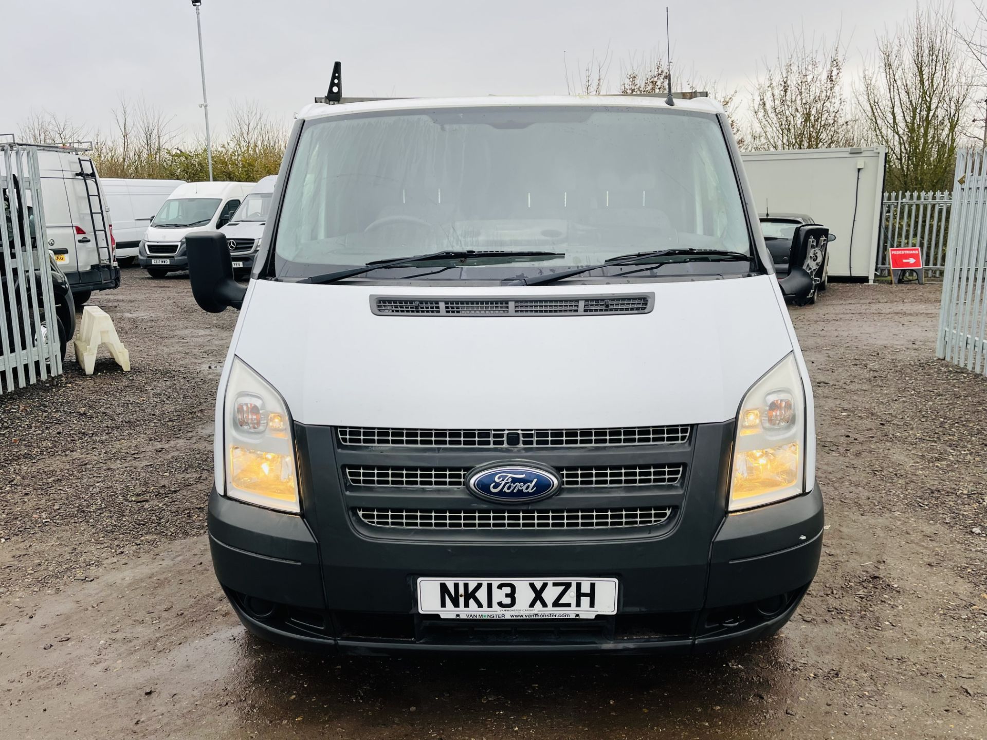 ** ON SALE ** Ford Transit 2.2 TDCI 100 FWD L1 H1 2013 '13 Reg' - Air con - No Vat Save 20% - Image 4 of 21