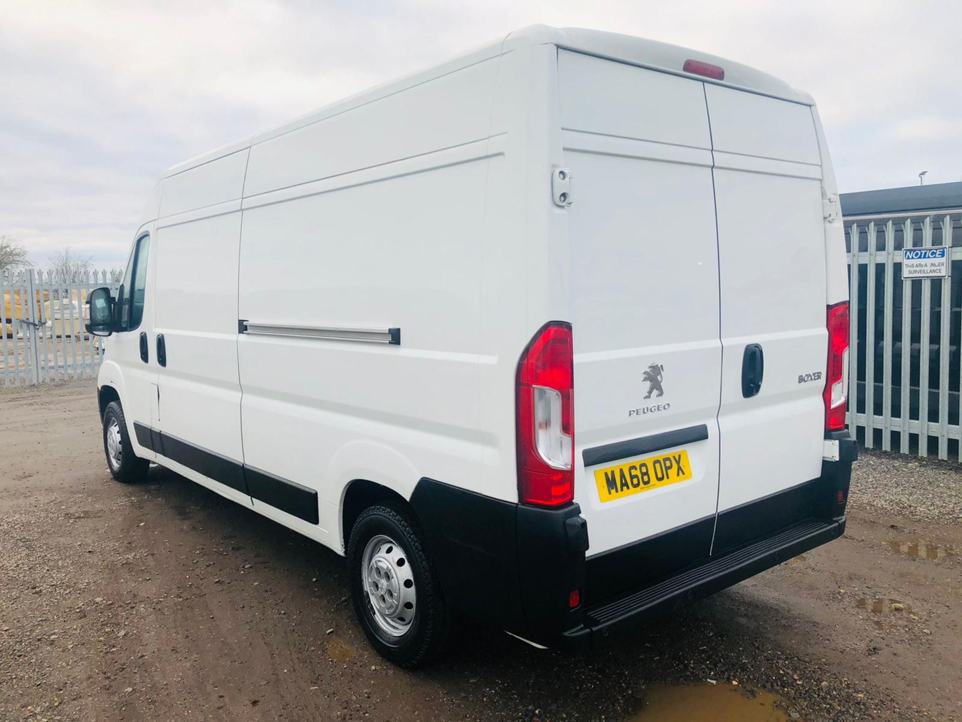 Peugeot Boxer 2.0 BlueHDI 130 335 L3 H2 2018 ' 68 Reg' Euro 6B - ULEZ Compliant - Sat Nav - Air Con - Image 11 of 34