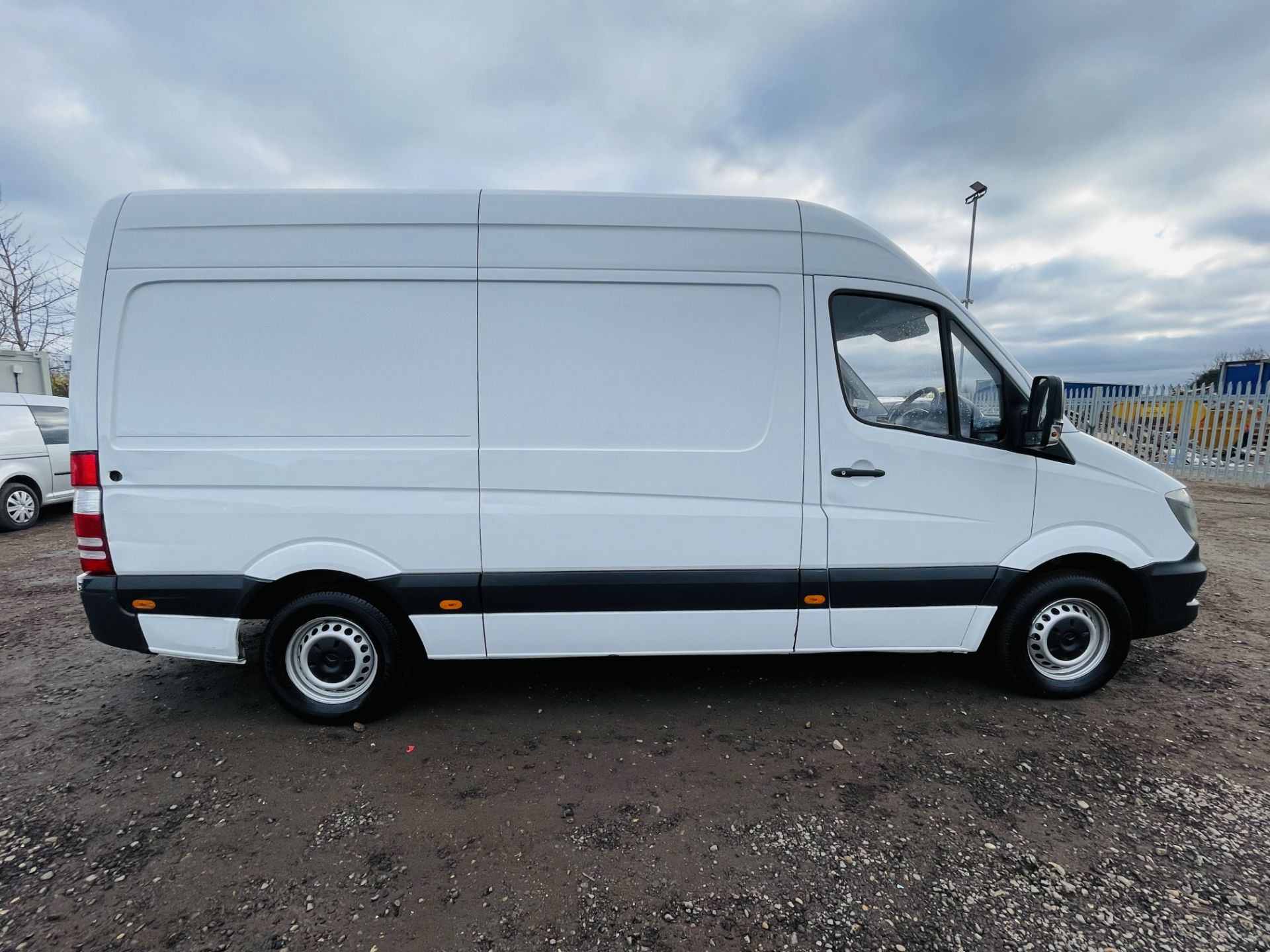 Mercedes-Benz Sprinter 2.1 313 CDI L2 H3 2014 '14 Reg' - Medium Wheel Base - High Roof - Image 8 of 18