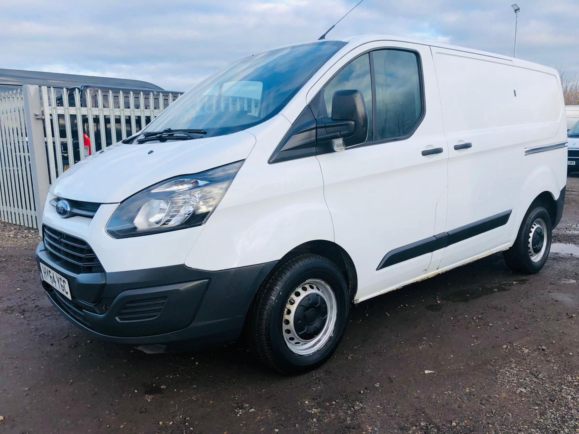 ** ON SALE ** Ford Transit Custom 2.2 TDCI 100 Eco Tech LWB 2014 '64 Reg' - Image 5 of 26