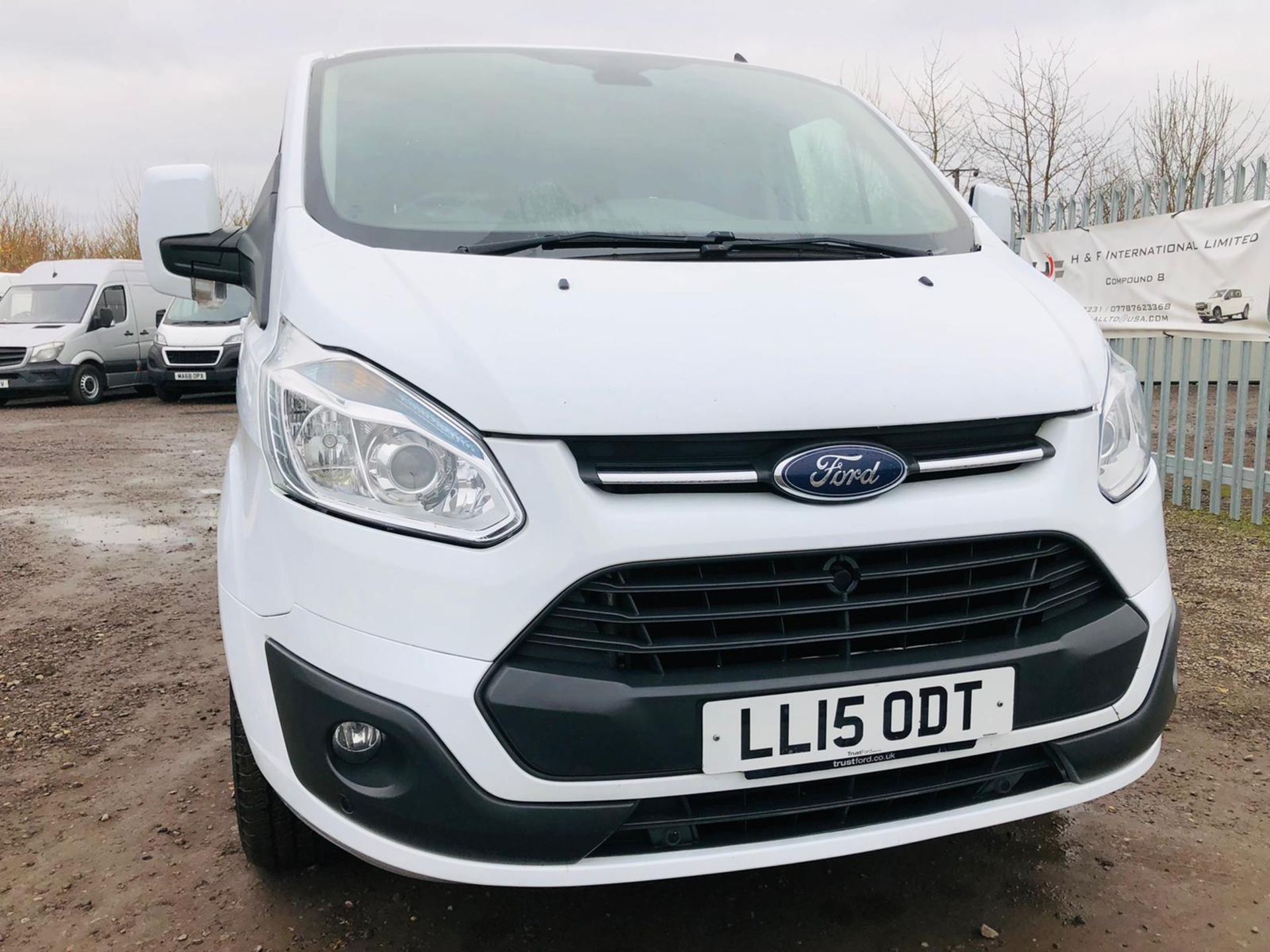 **ON SALE**Ford Transit 2.2 TDCI 125 E-Tech 290 Limited L2 H1 2015 '15 Reg' Air Con - Cruise Control - Image 4 of 33