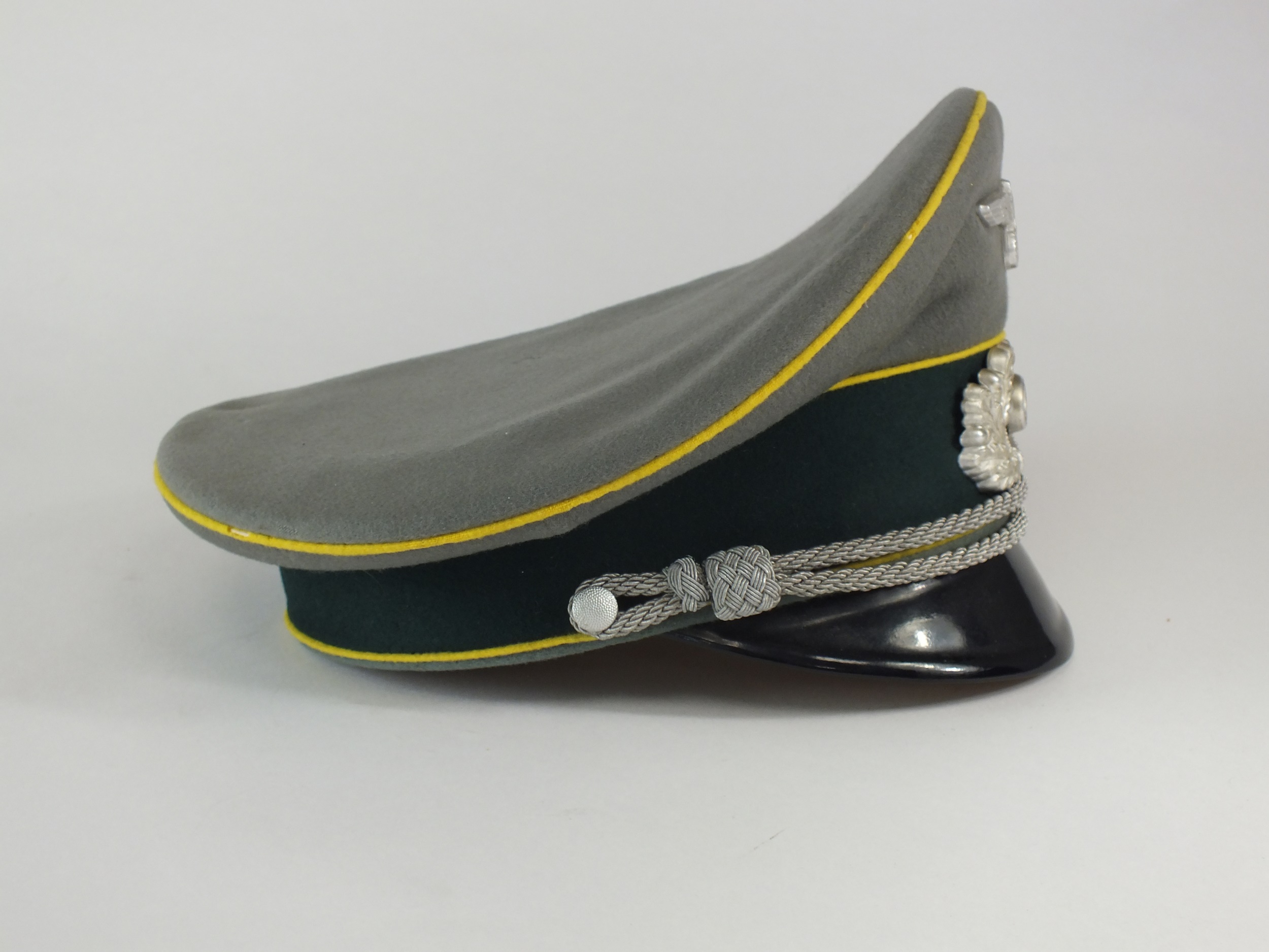 A German Second World War Heer (Army) Signal Officer's visor cap - Image 2 of 7