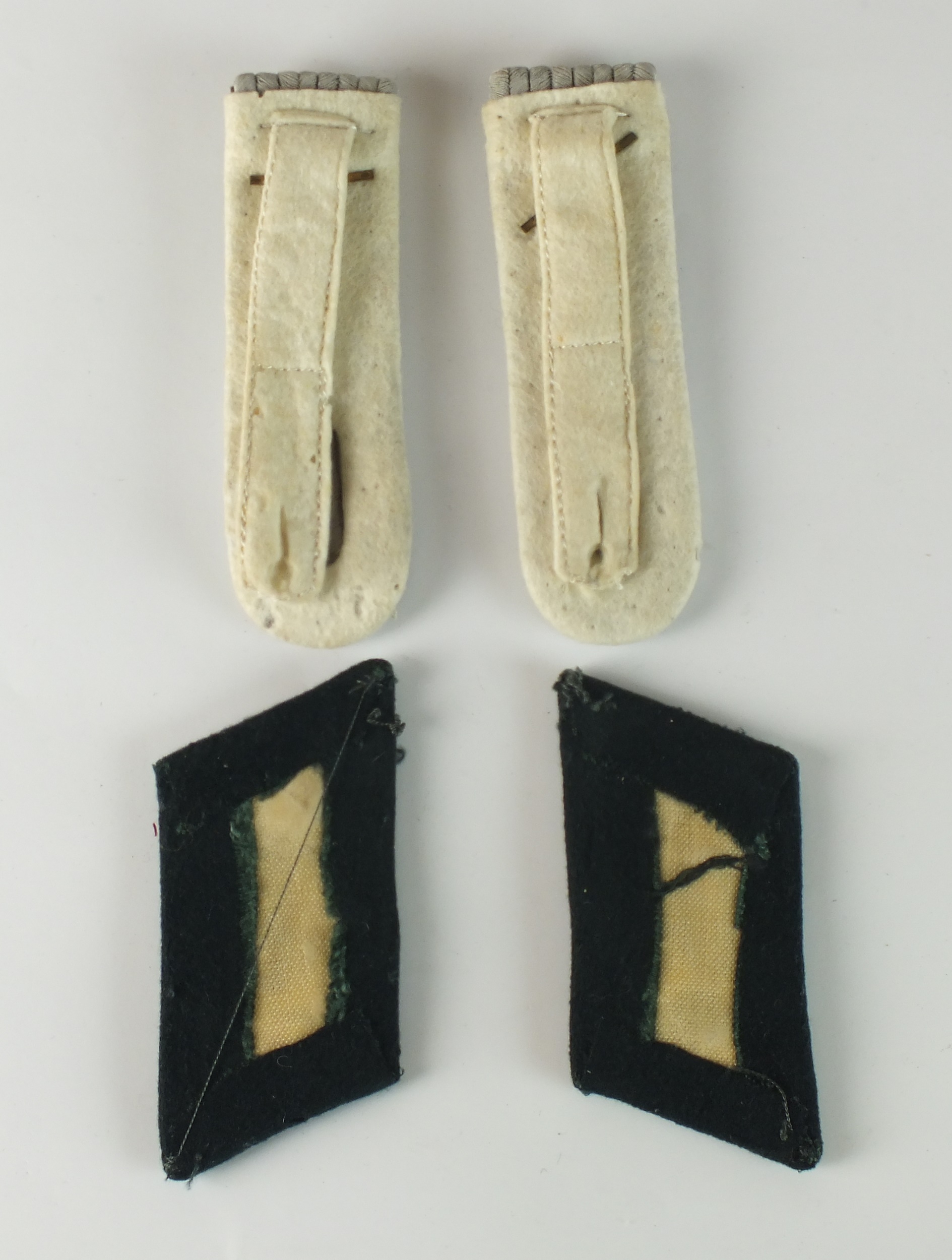 Set of German Infantry Officer collar tabs and shoulder boards - Image 2 of 2