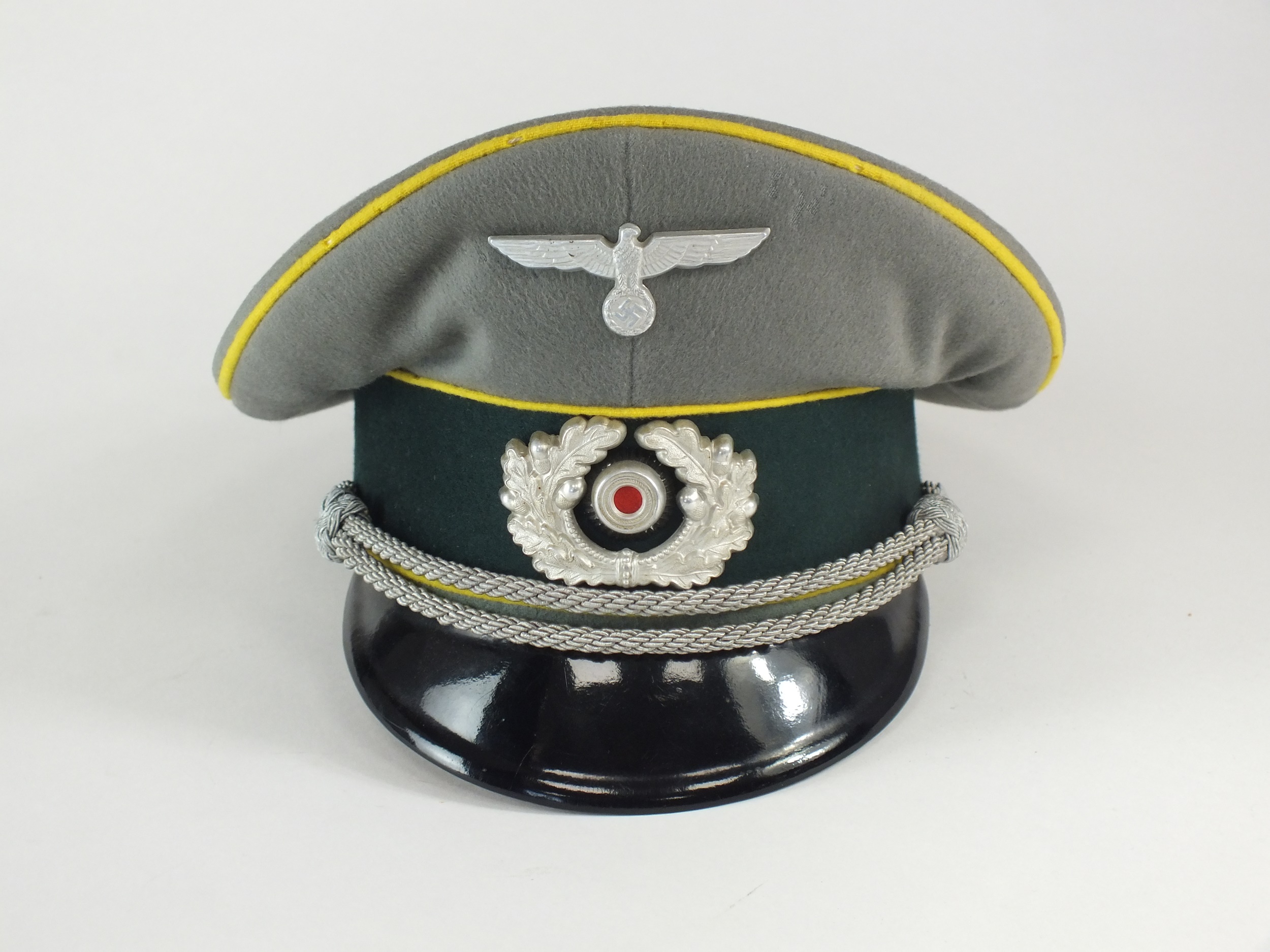 A German Second World War Heer (Army) Signal Officer's visor cap