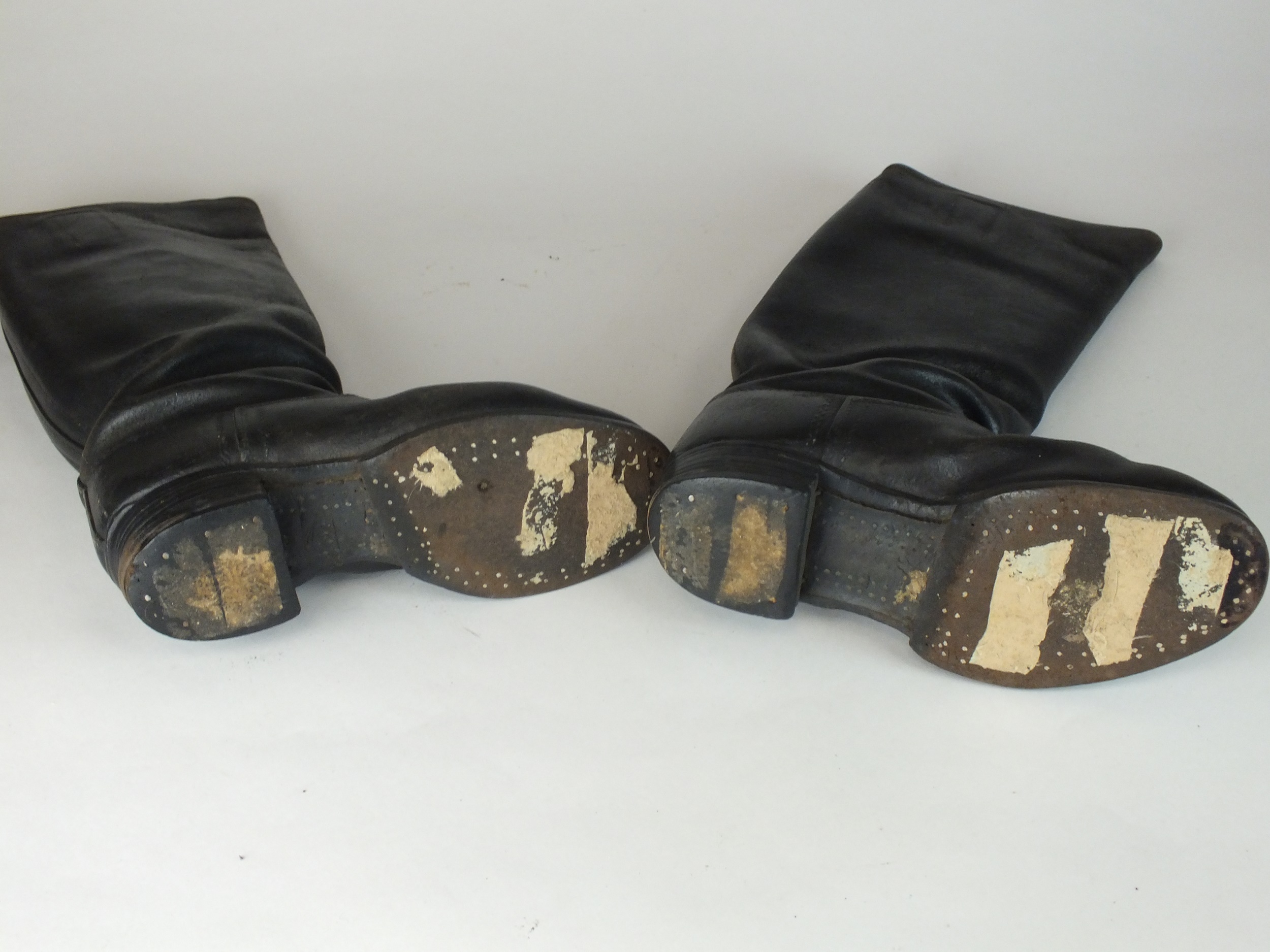 A pair of German WW2 black leather jack boots with interior pulls (one heel slightly loose) - Image 3 of 3