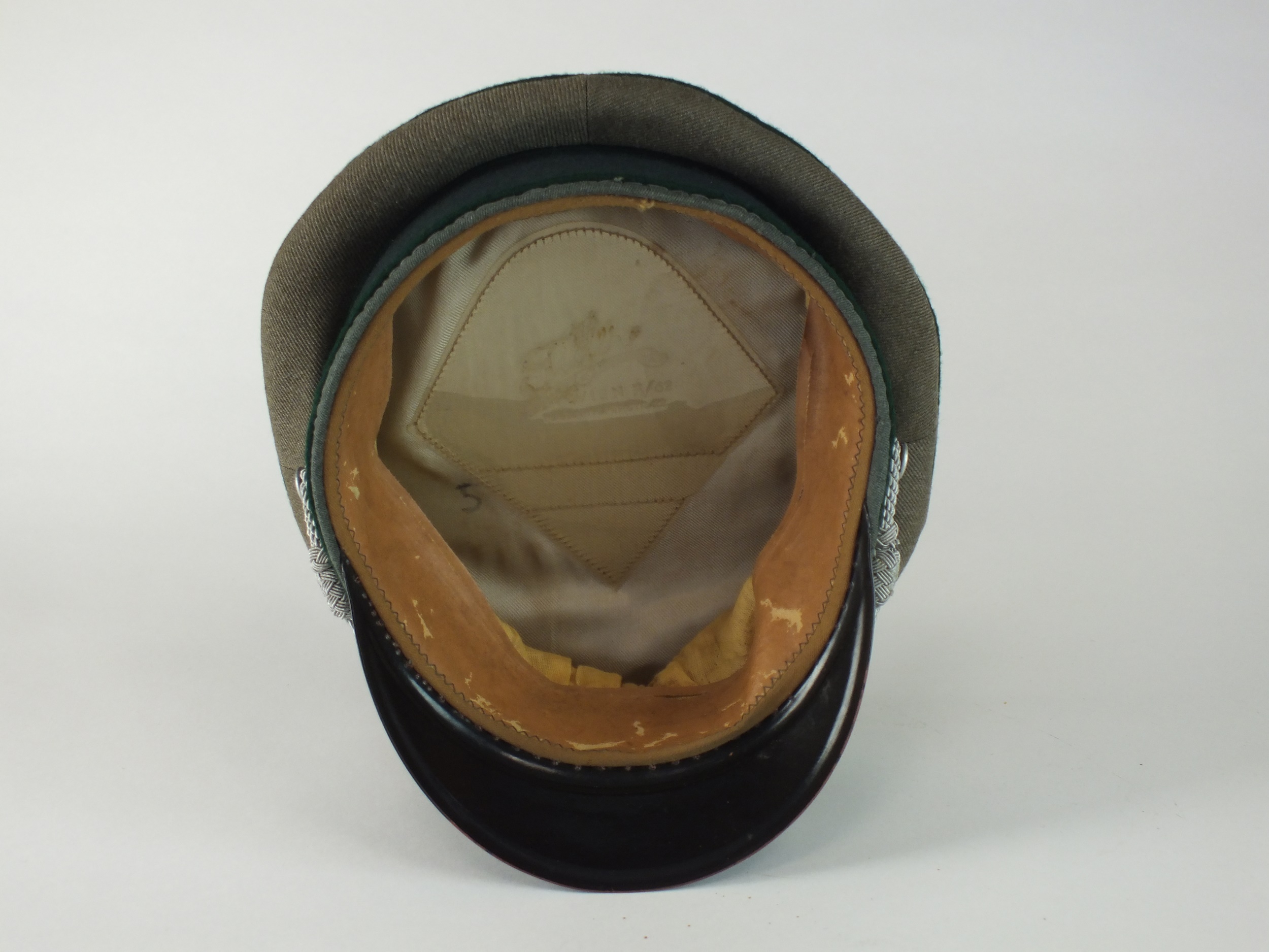 A German Army Administration Officer's visor cap, Austrian-made - Image 4 of 5