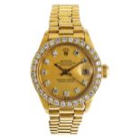 ROLEX Lady Datejust in Gold mit Brillanten und Goldarmband