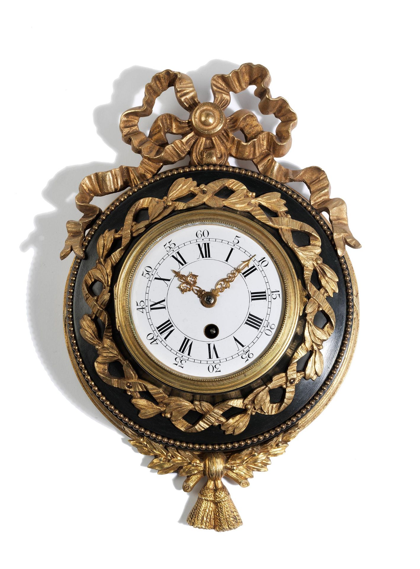 Wanduhr im Louis XVI-Stil