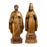 Zwei höchst seltene, in christlichen Enklaven in Ostasien gefertigte Heiligenfiguren