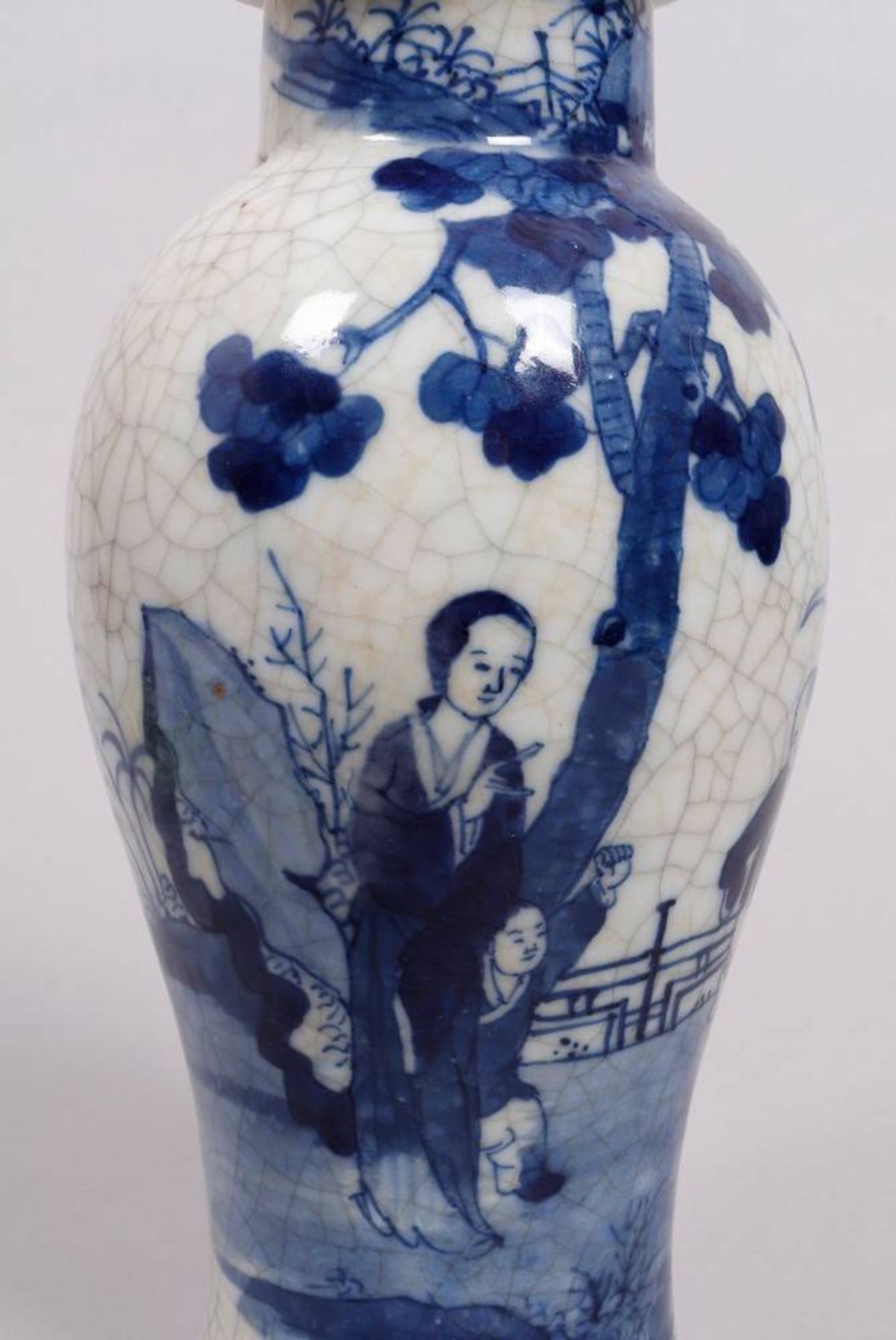Lidded vase, China, probably Republic period - Image 4 of 5