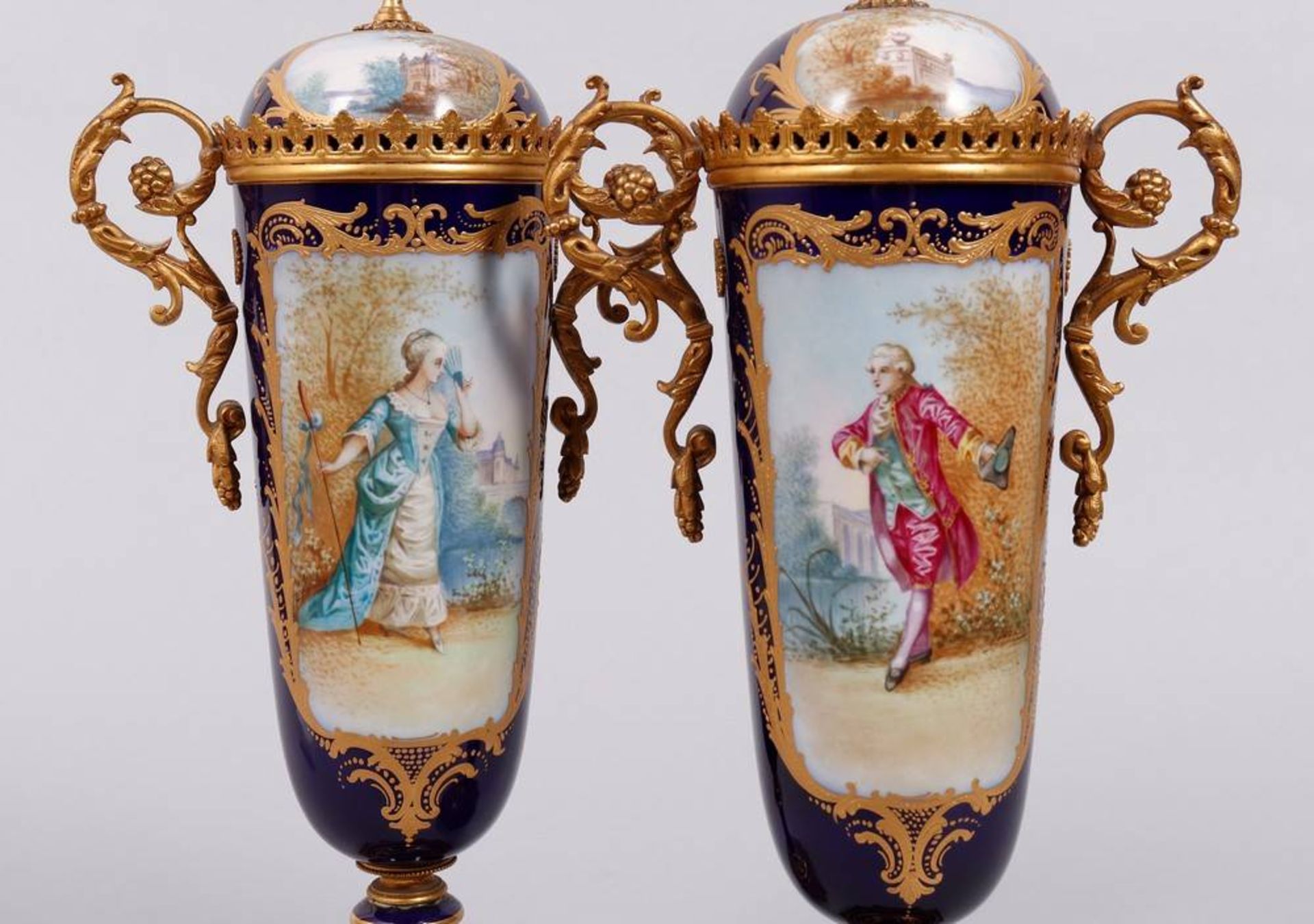 Pair of lidded vases, Chateau des Tuileries, Sèvres, around 1840 - Image 2 of 15