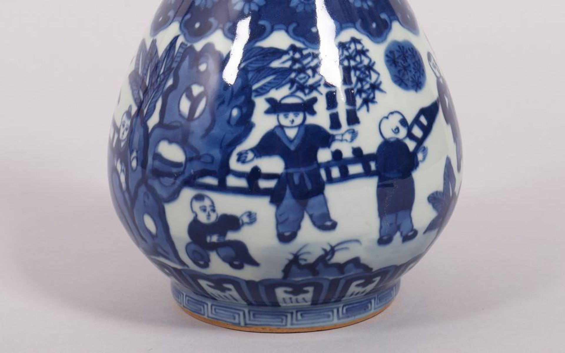 Vase, China, wohl Republik-Zeit  - Bild 4 aus 5