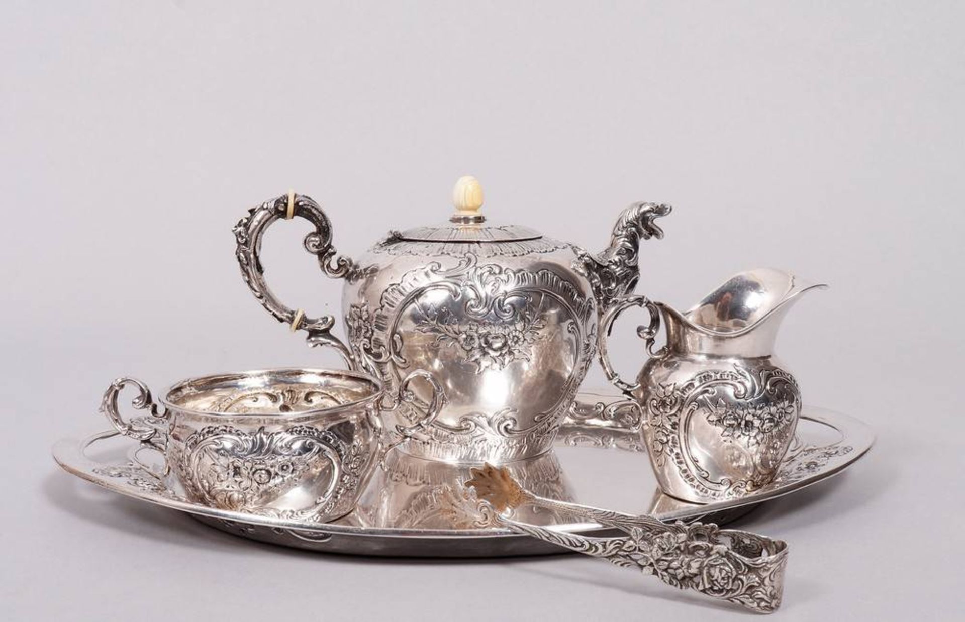 Baroque tea set on tray, silver, 13 Loth, probably Germany, 18./19. C.