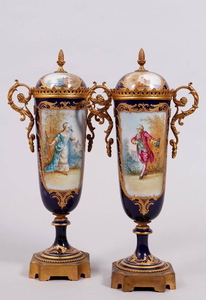 Pair of lidded vases, Chateau des Tuileries, Sèvres, around 1840