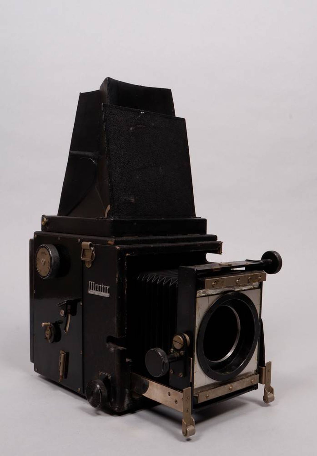 Reflex camera body, Mentor camera factory, 1st half 20th C. - Image 2 of 3
