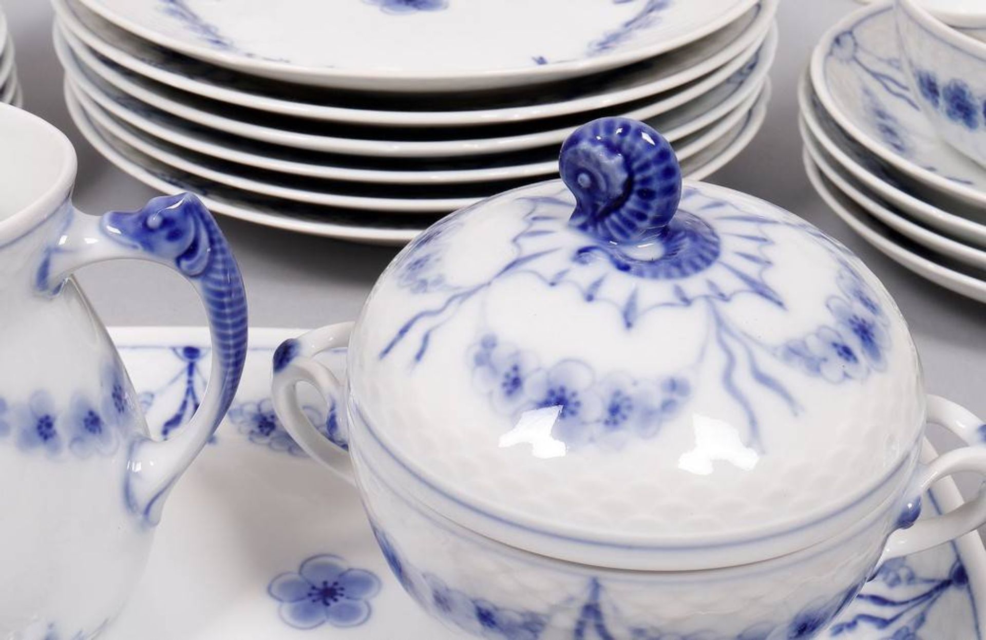 Tea service for 6 persons, Bing & Grondahl, shape and decor "Empire blue and white", 20th C. - Image 3 of 6