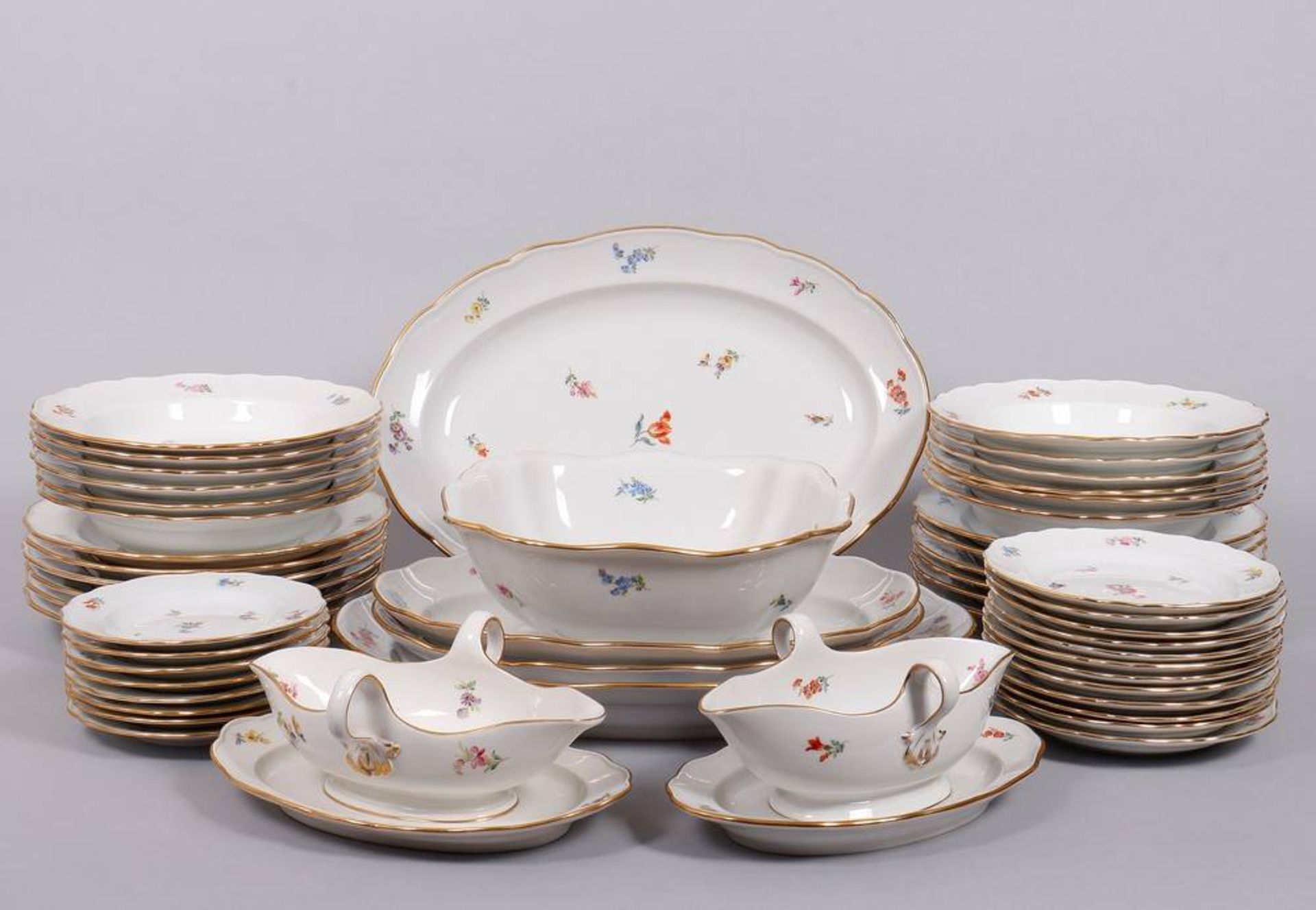 Dinner service, Meissen, "Streublümchen" decor, late 19th/20th C.