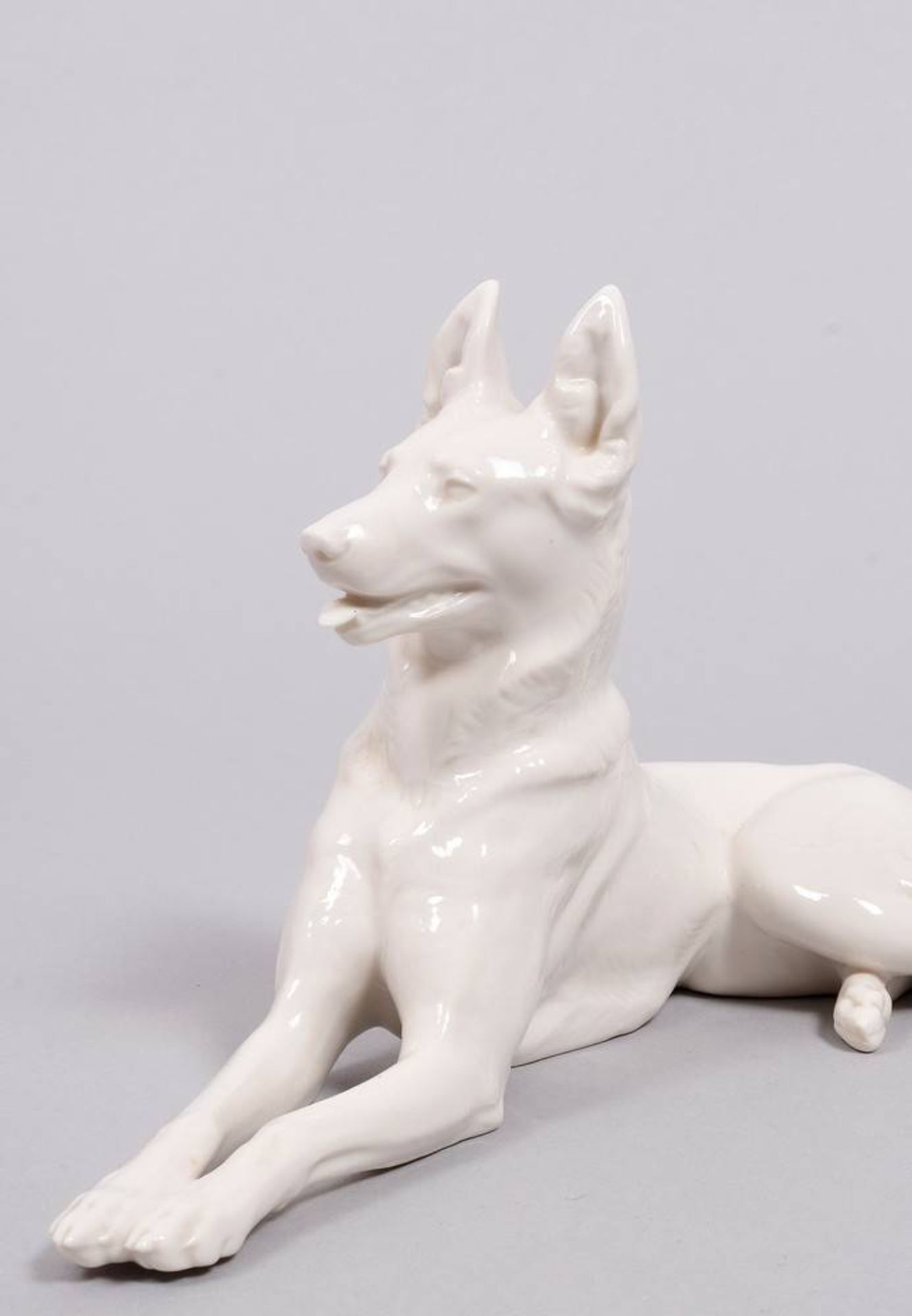 Lying shepherd dog, designed 1914 by Theodor Kärner for Nymphenburg, 20th C.  - Image 3 of 5