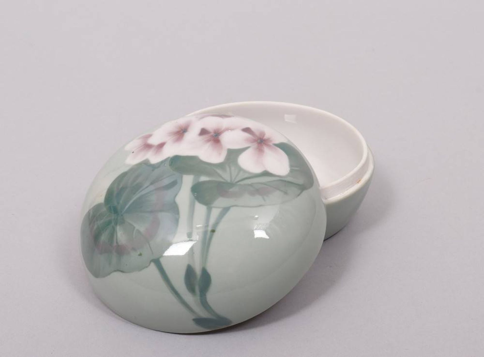 Art Nouveau lidded box, Rörstrand, ca. 1900 - Image 2 of 3