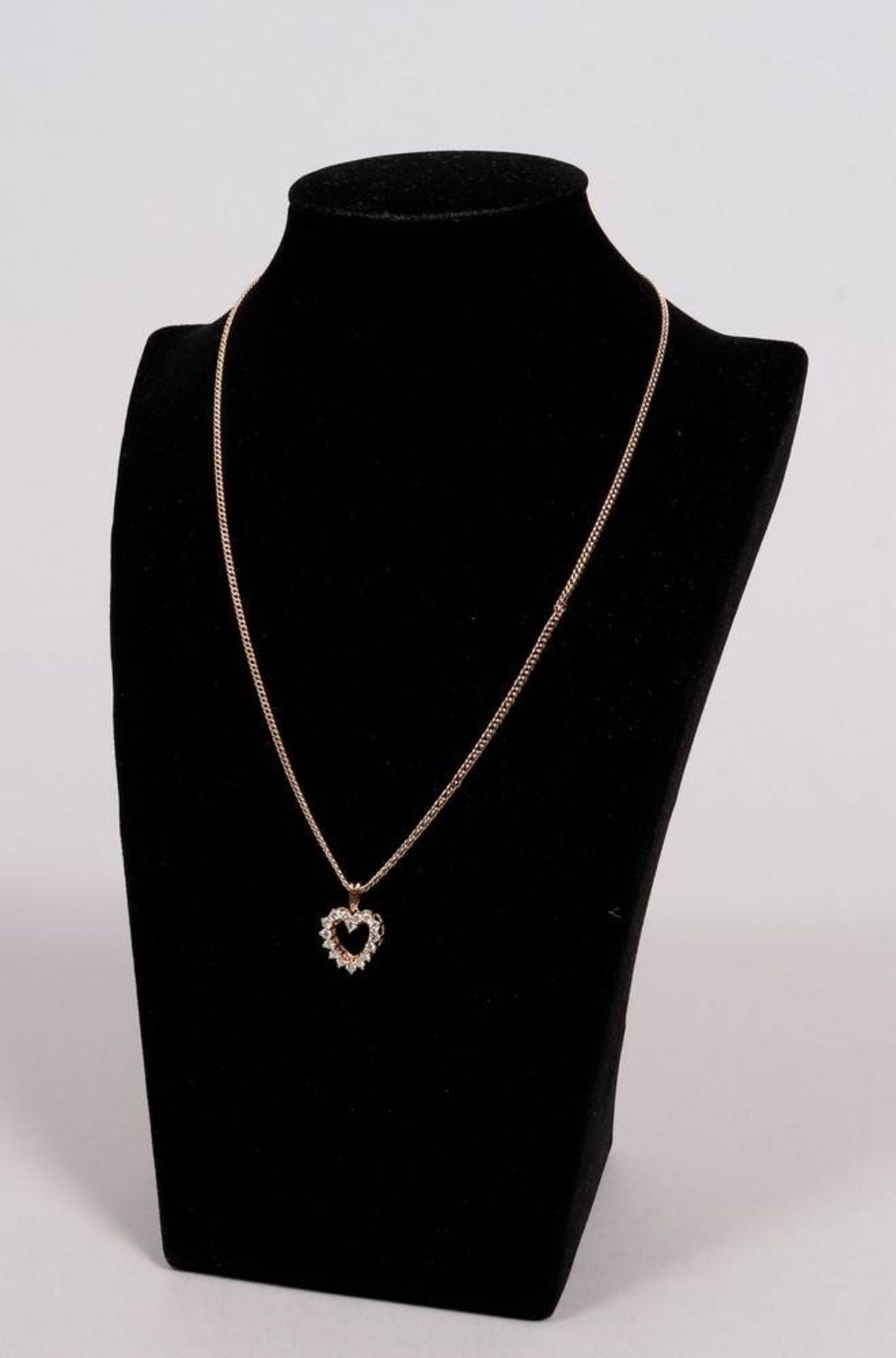 Heart pendant with chain, 585 GG