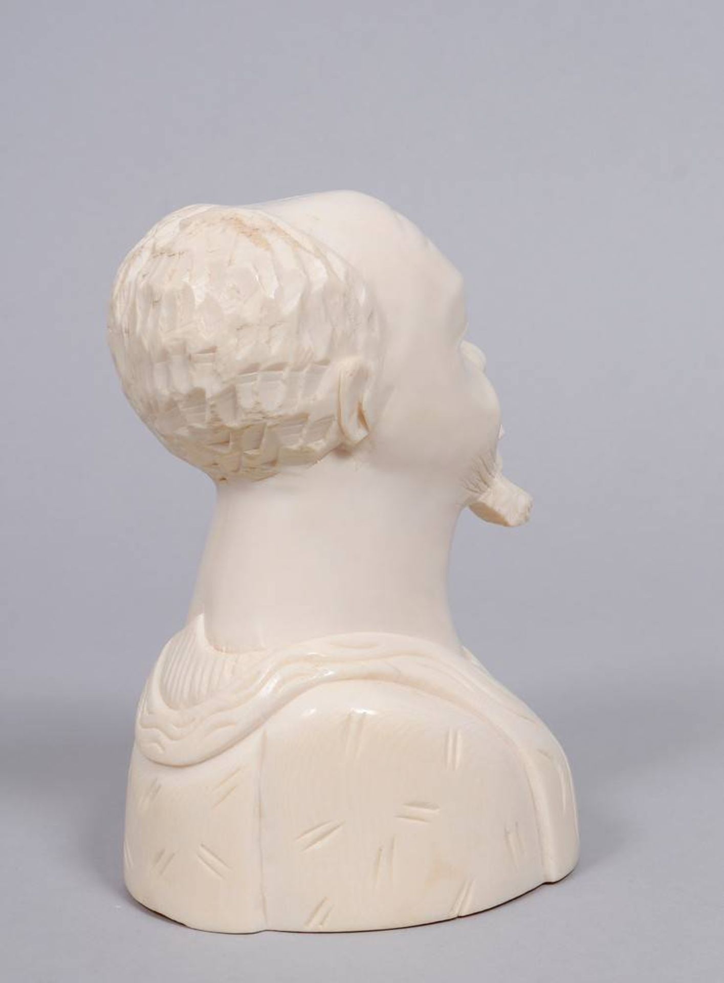 Male bust, Africa, 20th C. - Image 3 of 7