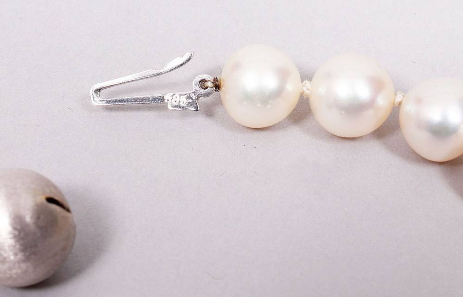 Pearl necklace, 585 WG ball clasp - Image 4 of 4