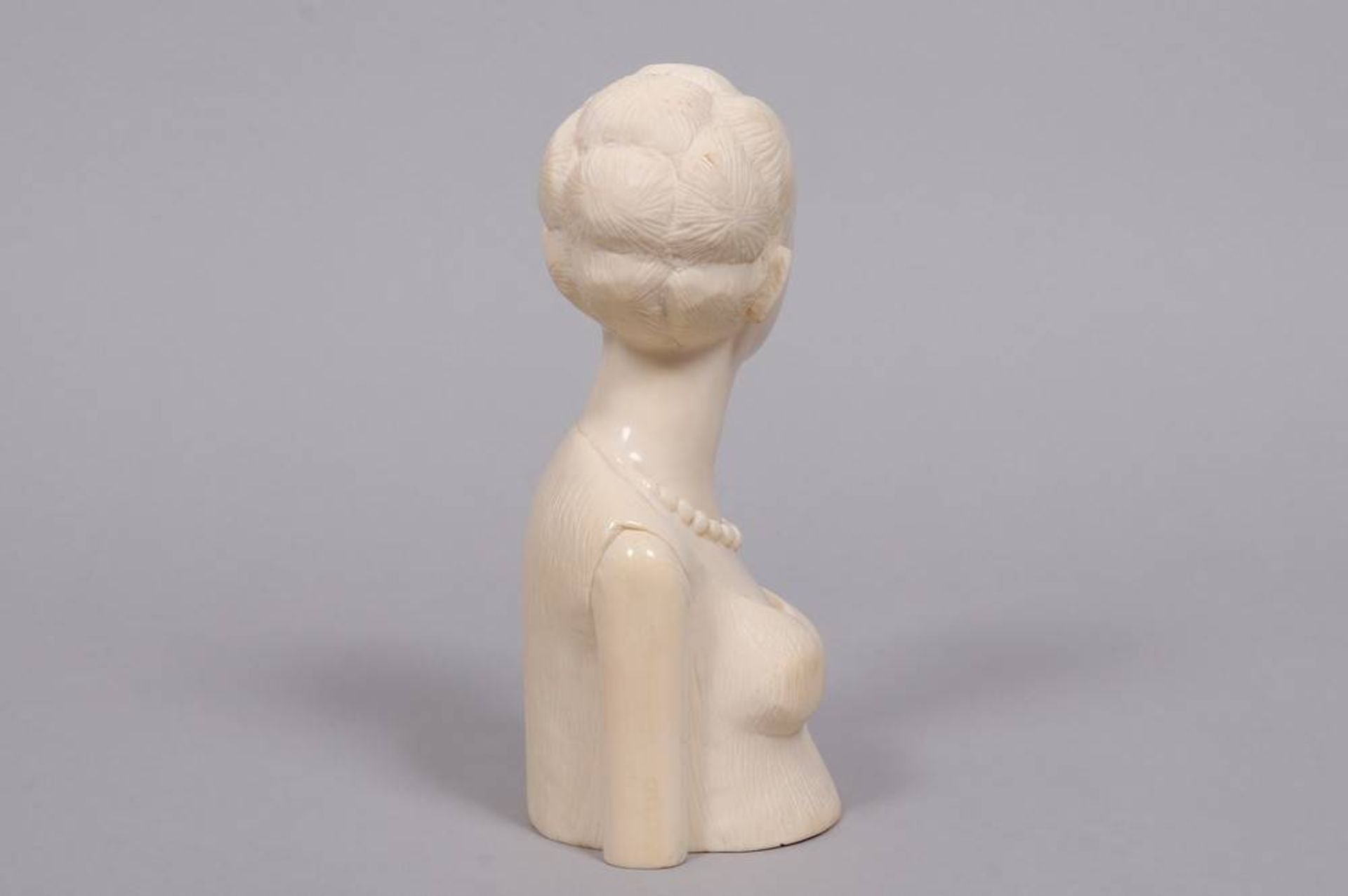 Female bust, Africa, 20th C. - Image 3 of 5