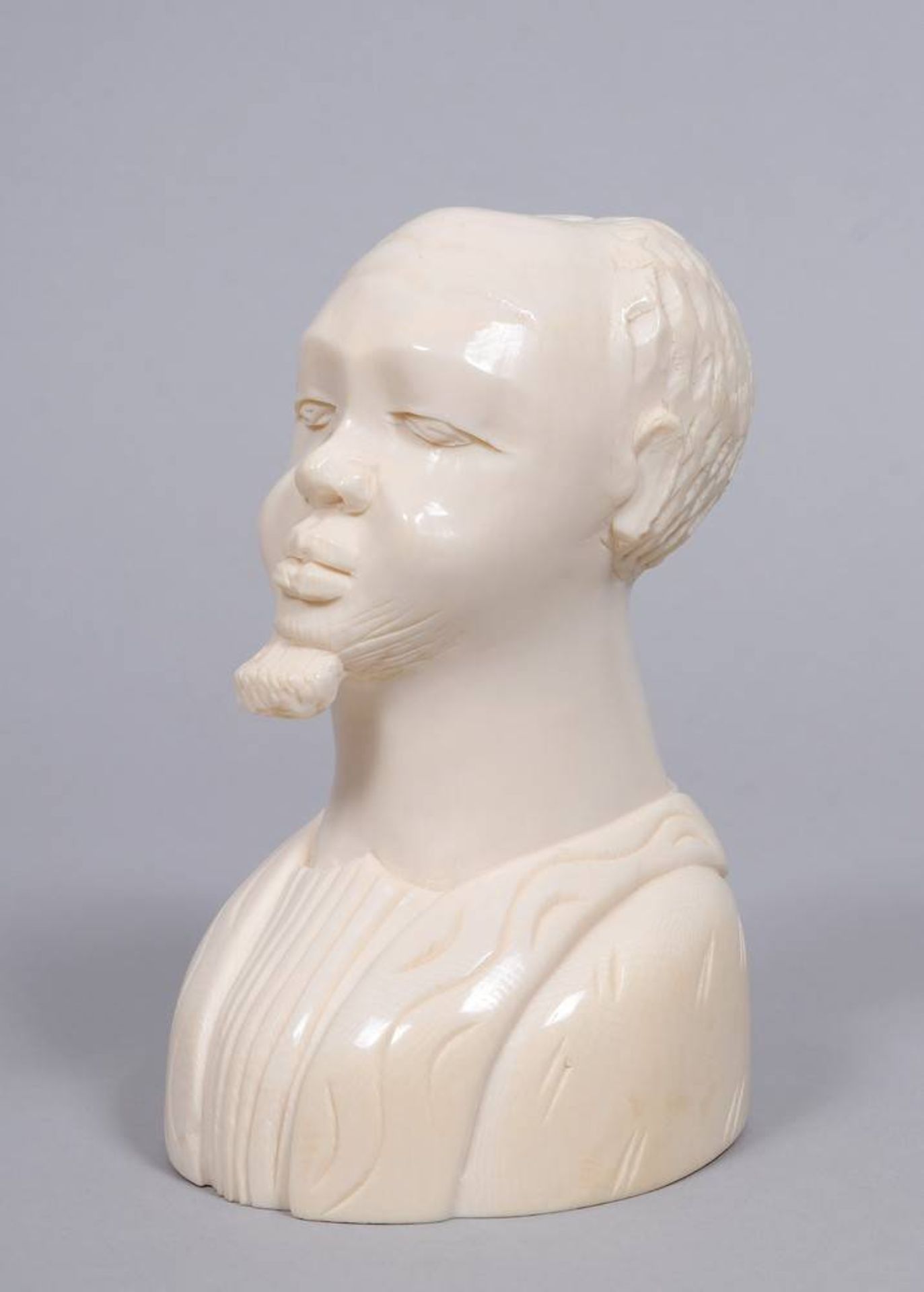 Male bust, Africa, 20th C.