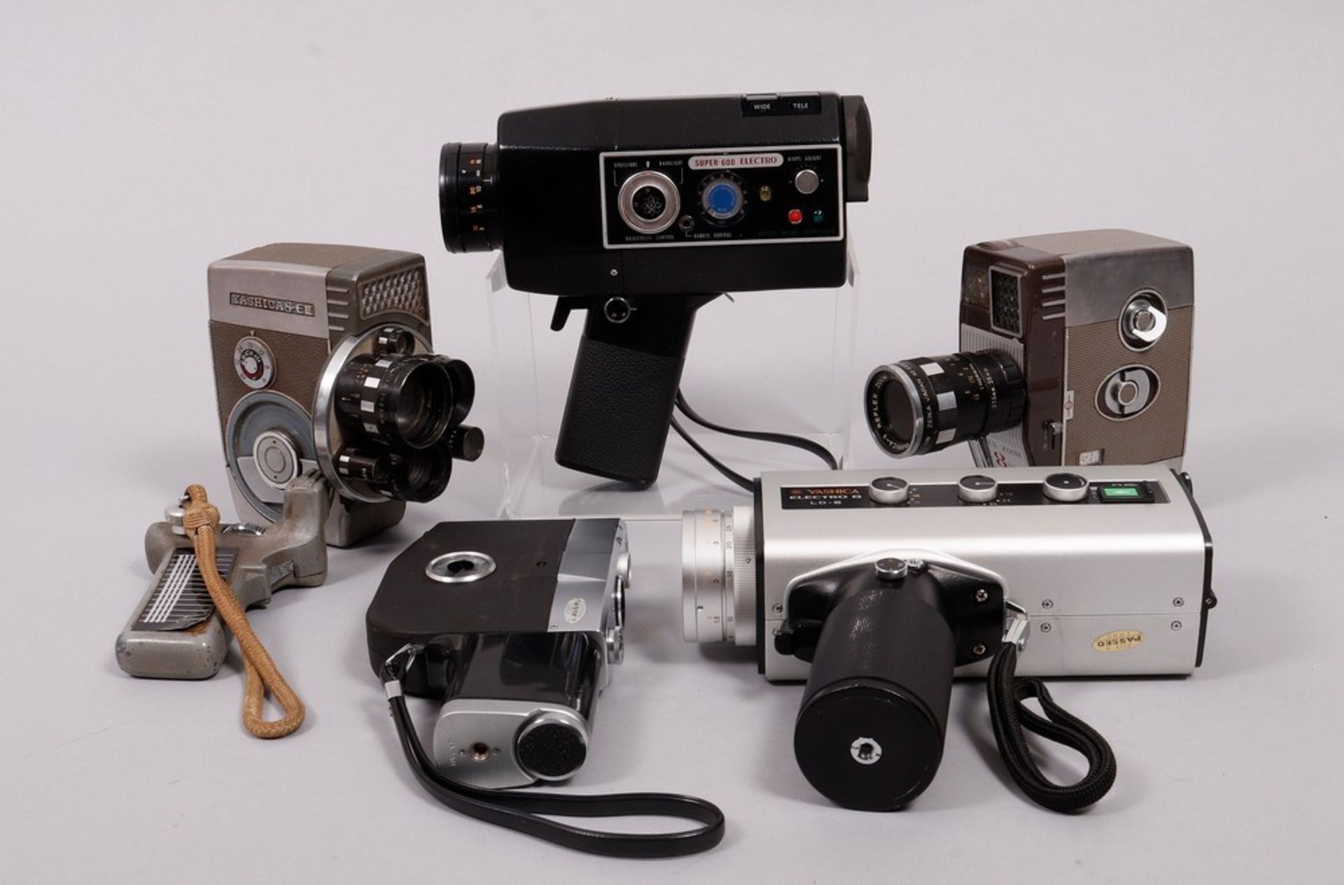 Fünf 8mm Filmkameras, Yashica, 1960er/70er Jahre 