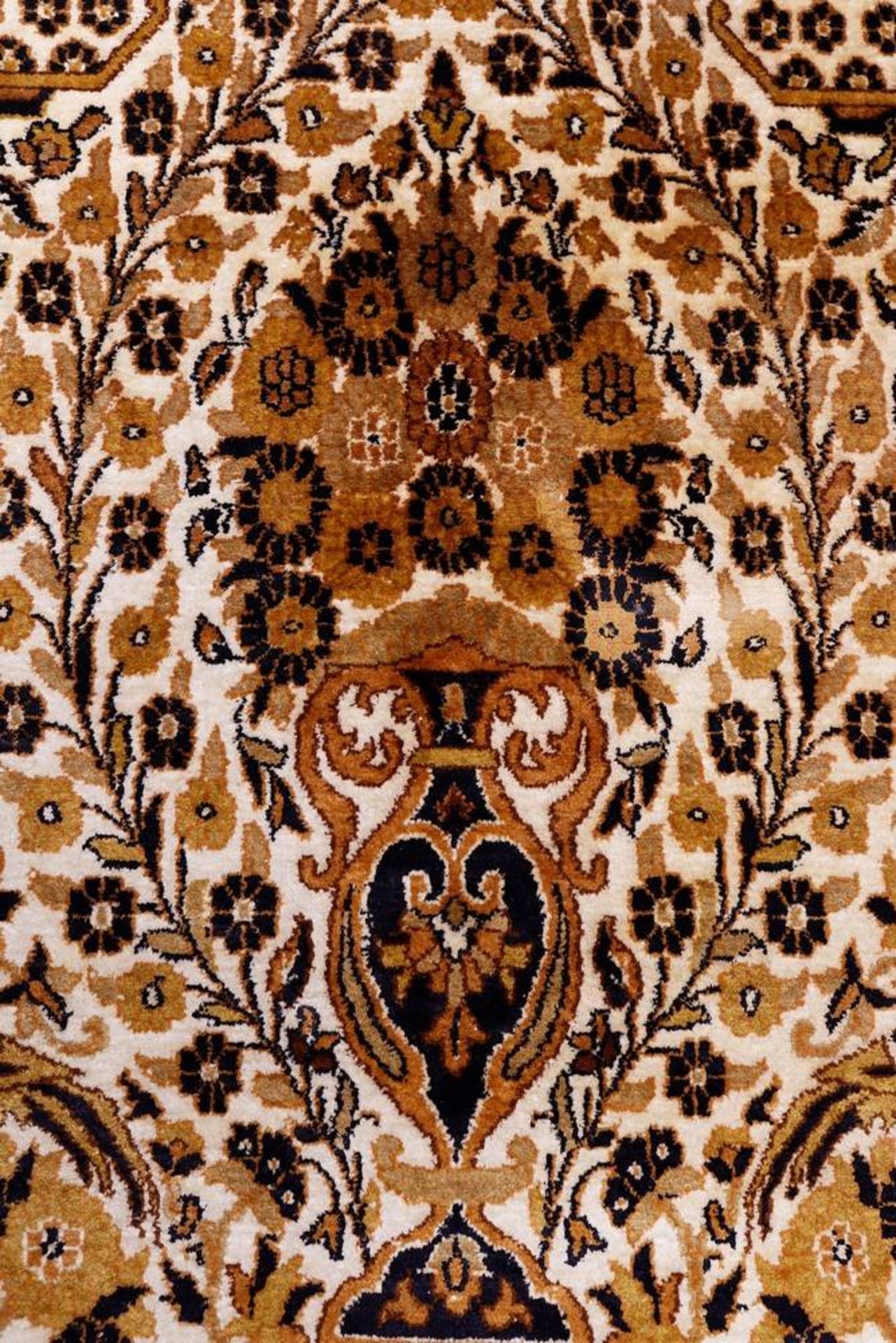 Small carpet, Kashmir - Image 2 of 3