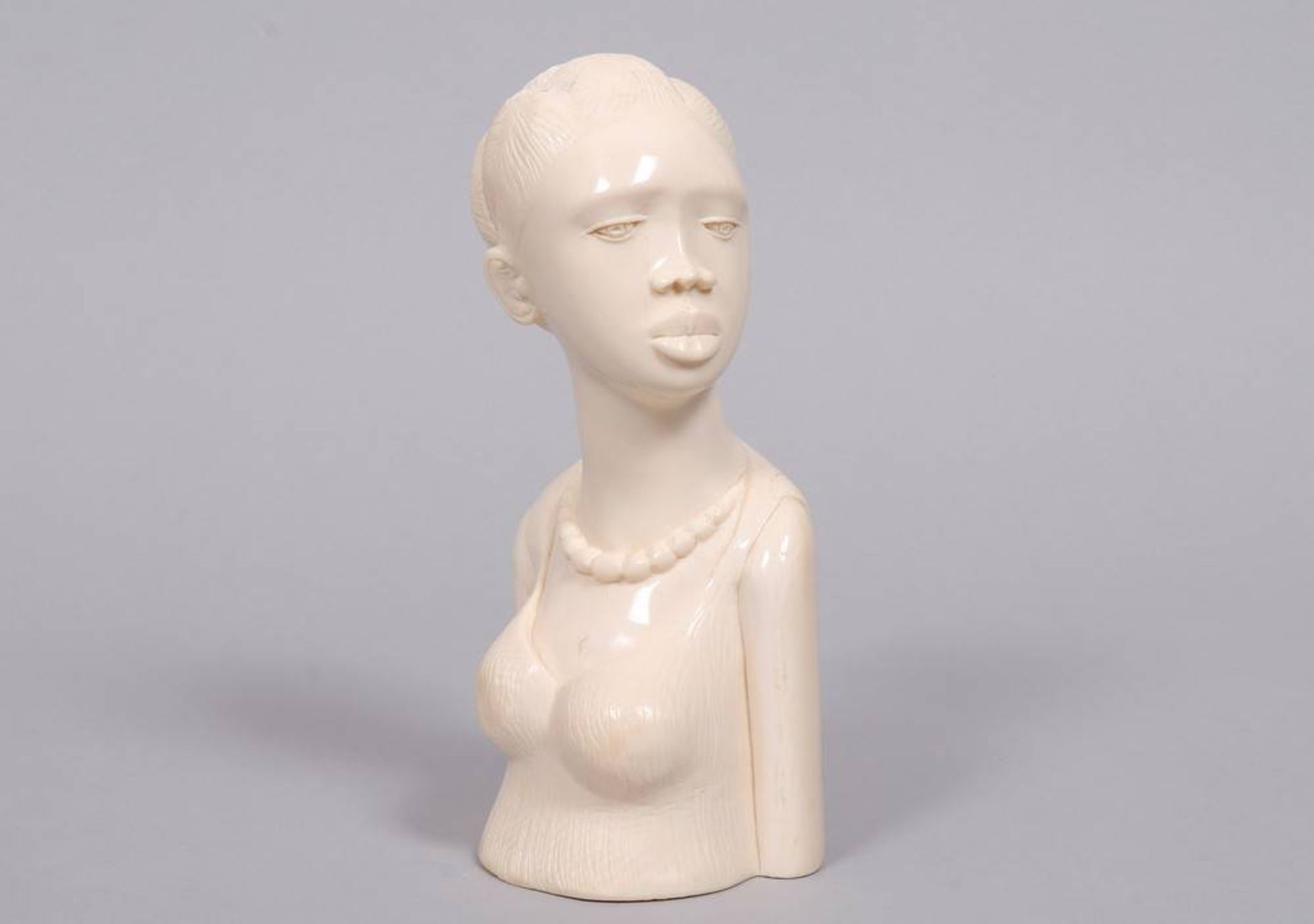 Female bust, Africa, 20th C.