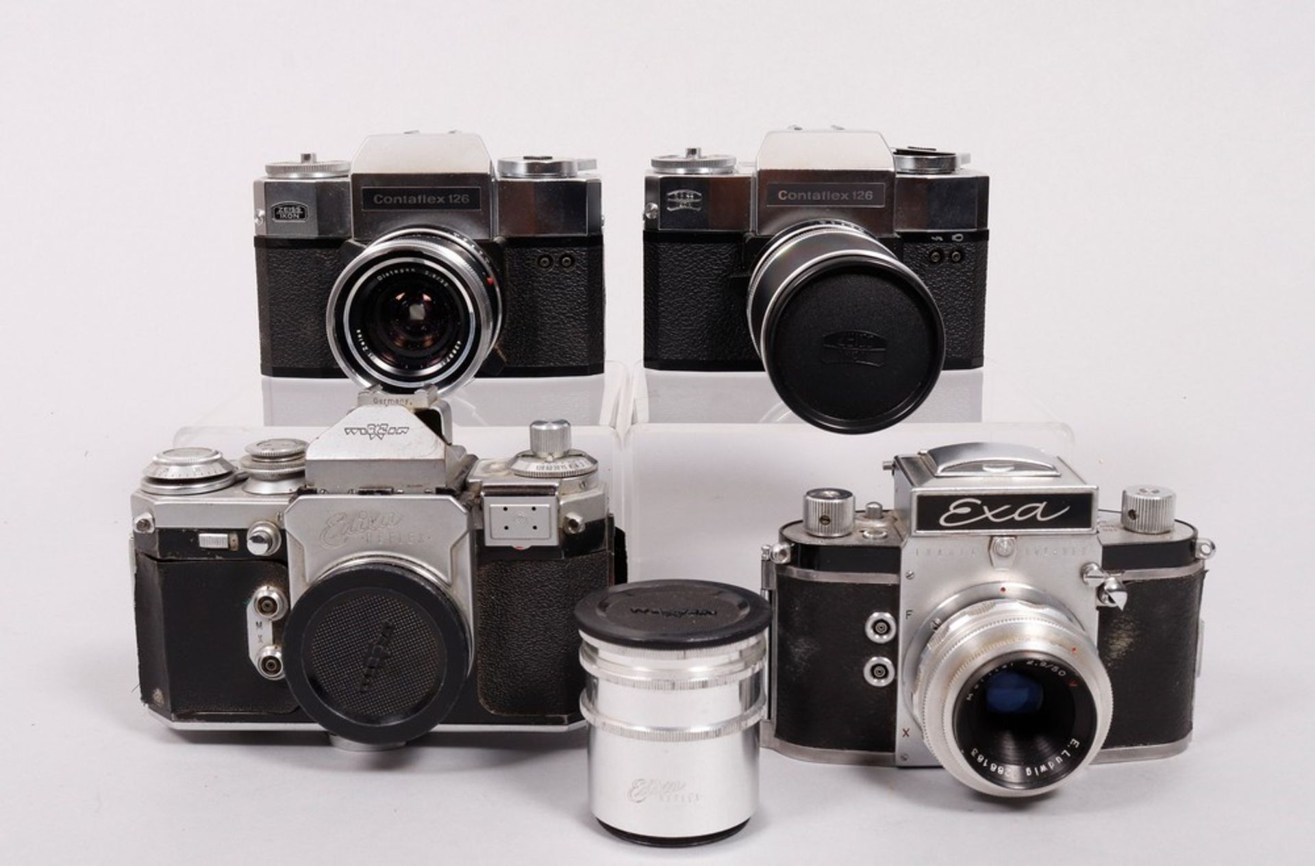 4 SLR cameras, different manufacturers, Germany, 1960s