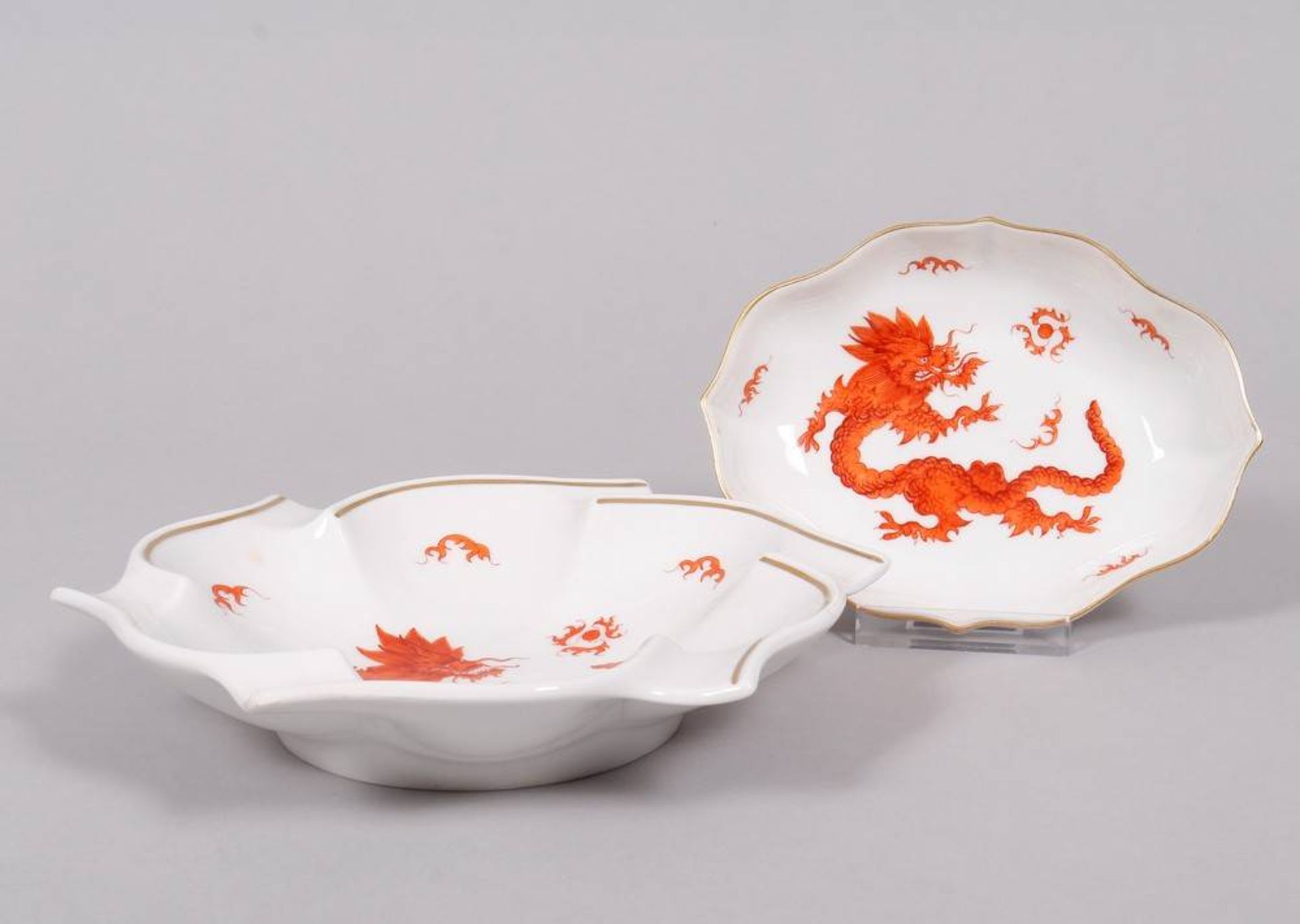 2 dishes, Meissen, mid-20th C., "Roter Drache" decor