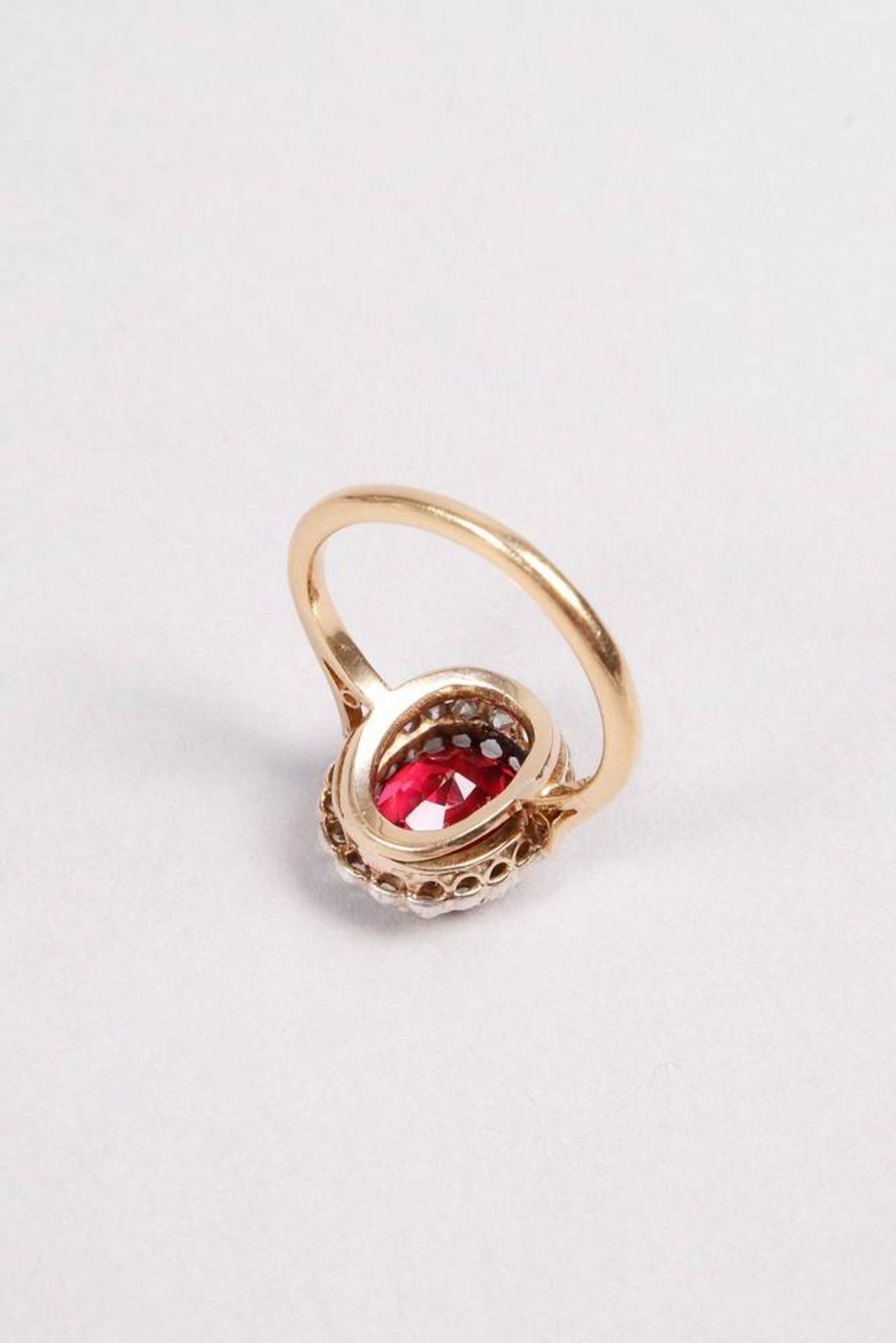 Entourage ring with natural blood-red spinel,  - Image 6 of 7